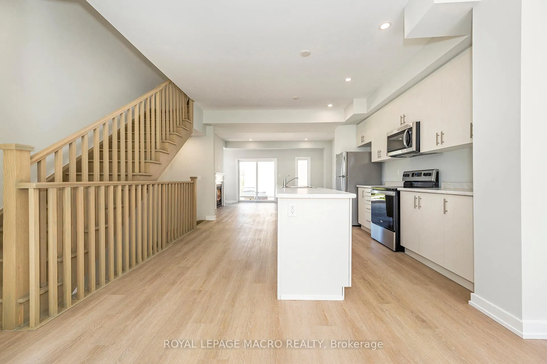 Photo 23 of 2 Winters Crescent, Collingwood — HOMEH