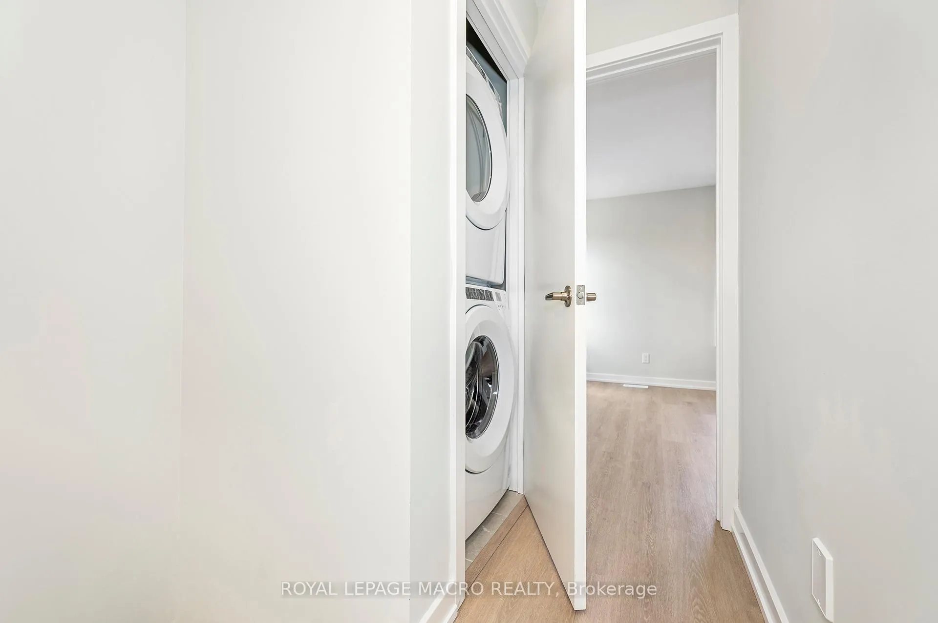 Photo 30 of 2 Winters Crescent, Collingwood — HOMEH