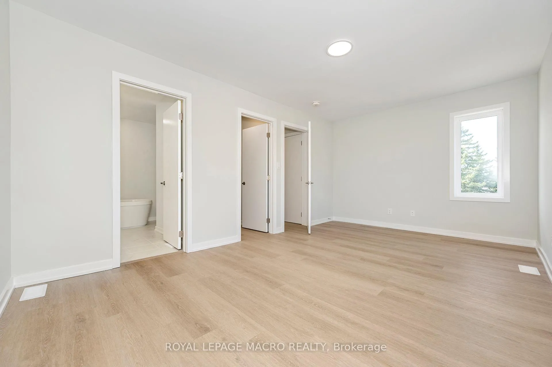 Photo 33 of 2 Winters Crescent, Collingwood — HOMEH