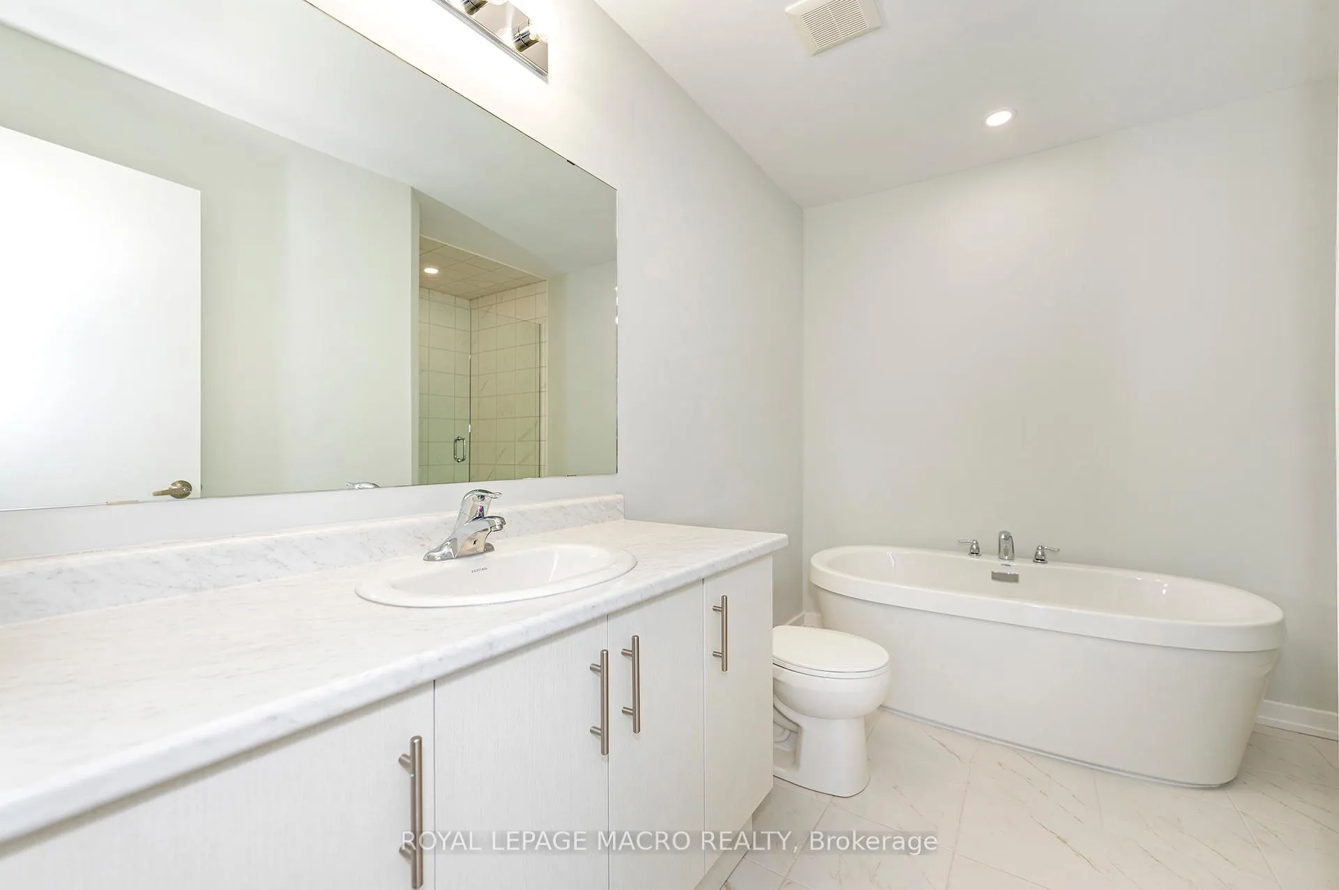 Photo 34 of 2 Winters Crescent, Collingwood — HOMEH