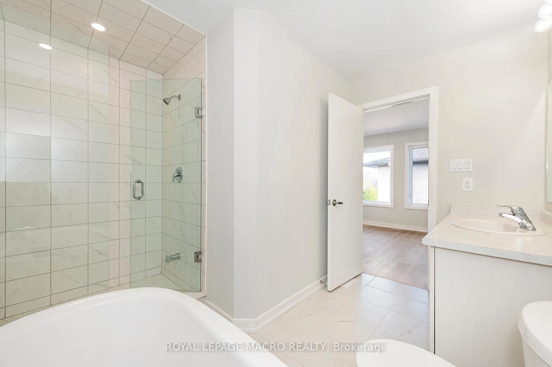 Photo 37 of 2 Winters Crescent, Collingwood — HOMEH