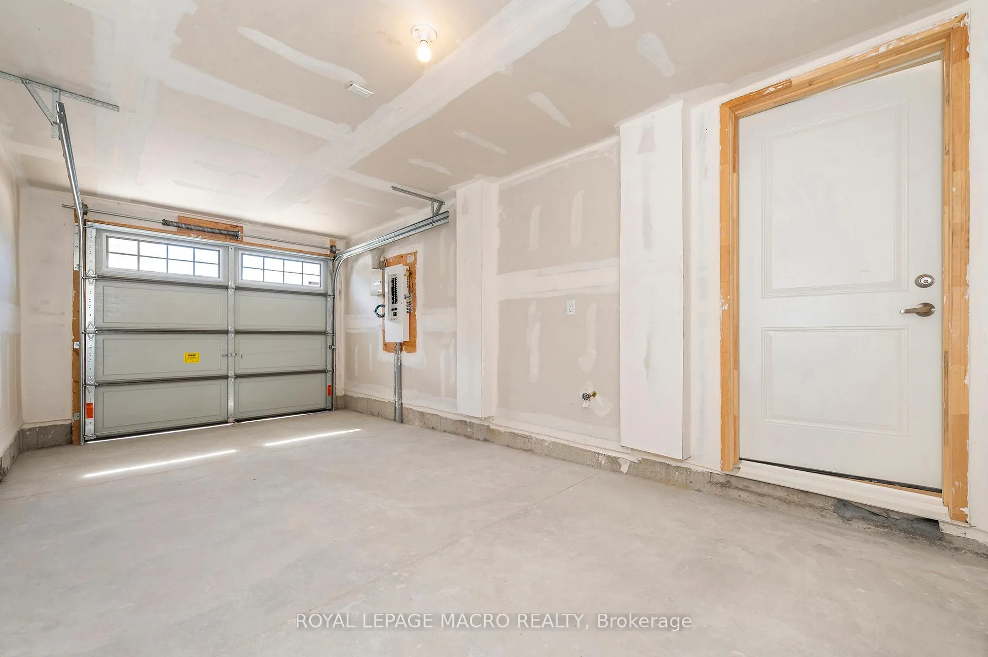 Photo 48 of 2 Winters Crescent, Collingwood — HOMEH