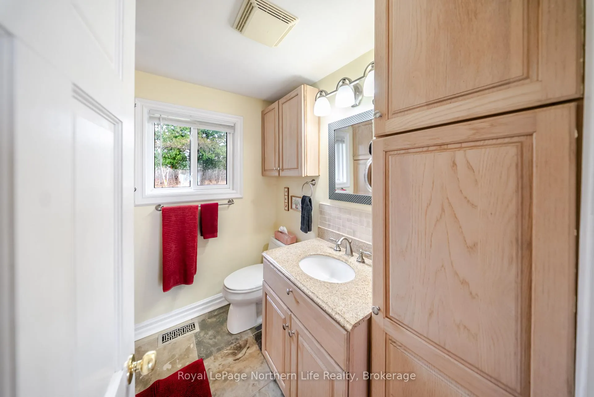 Photo 6 of 80 Islandview Lane, Chisholm — HOMEH