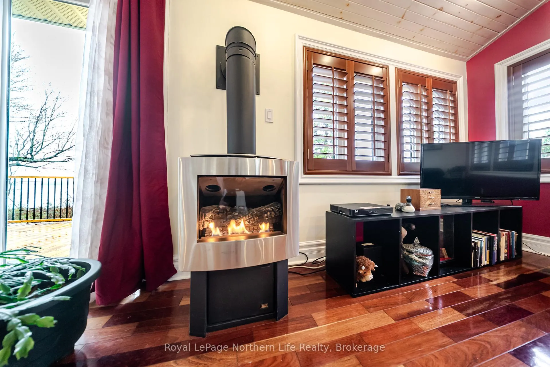 Photo 8 of 80 Islandview Lane, Chisholm — HOMEH