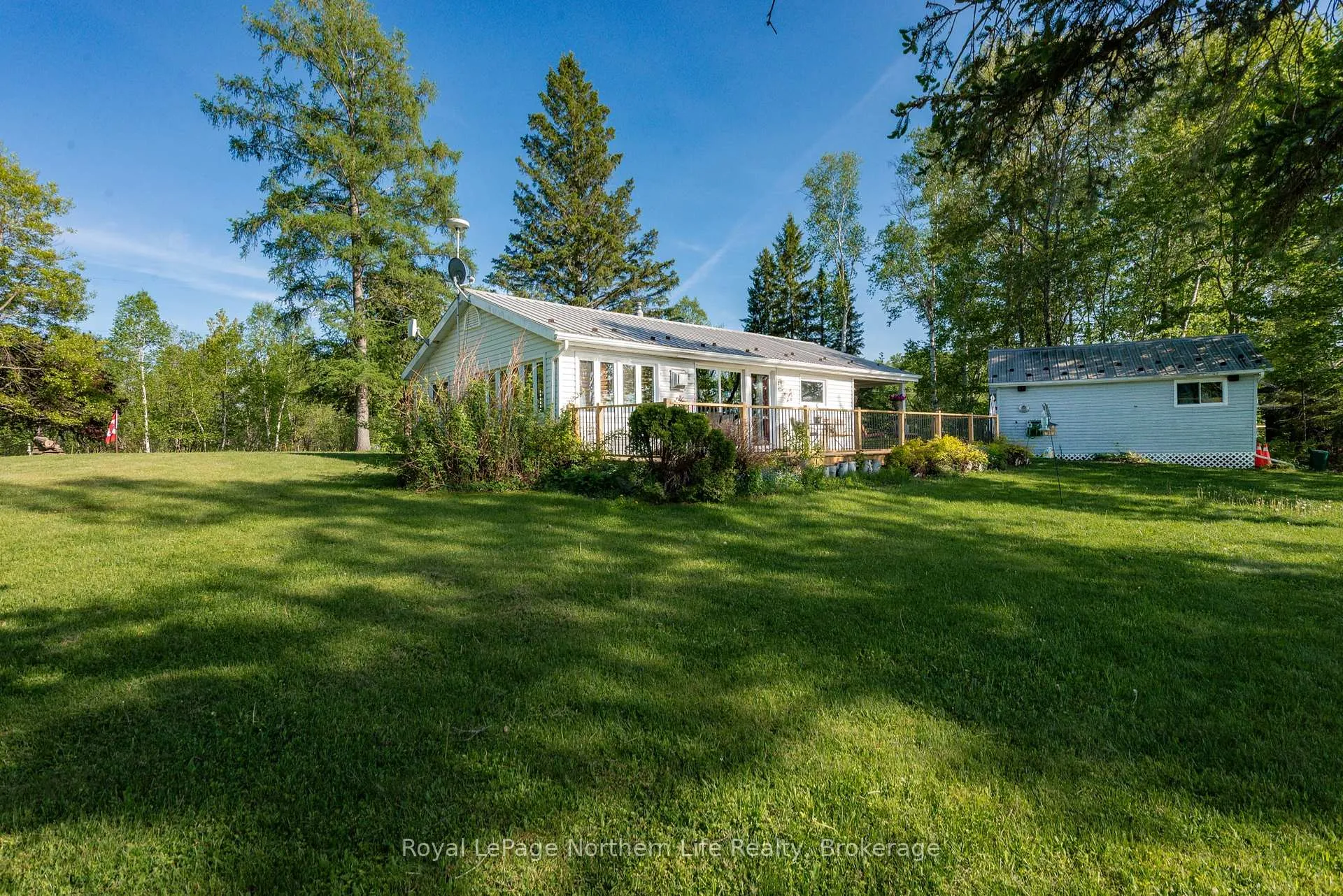 Photo 20 of 80 Islandview Lane, Chisholm — HOMEH