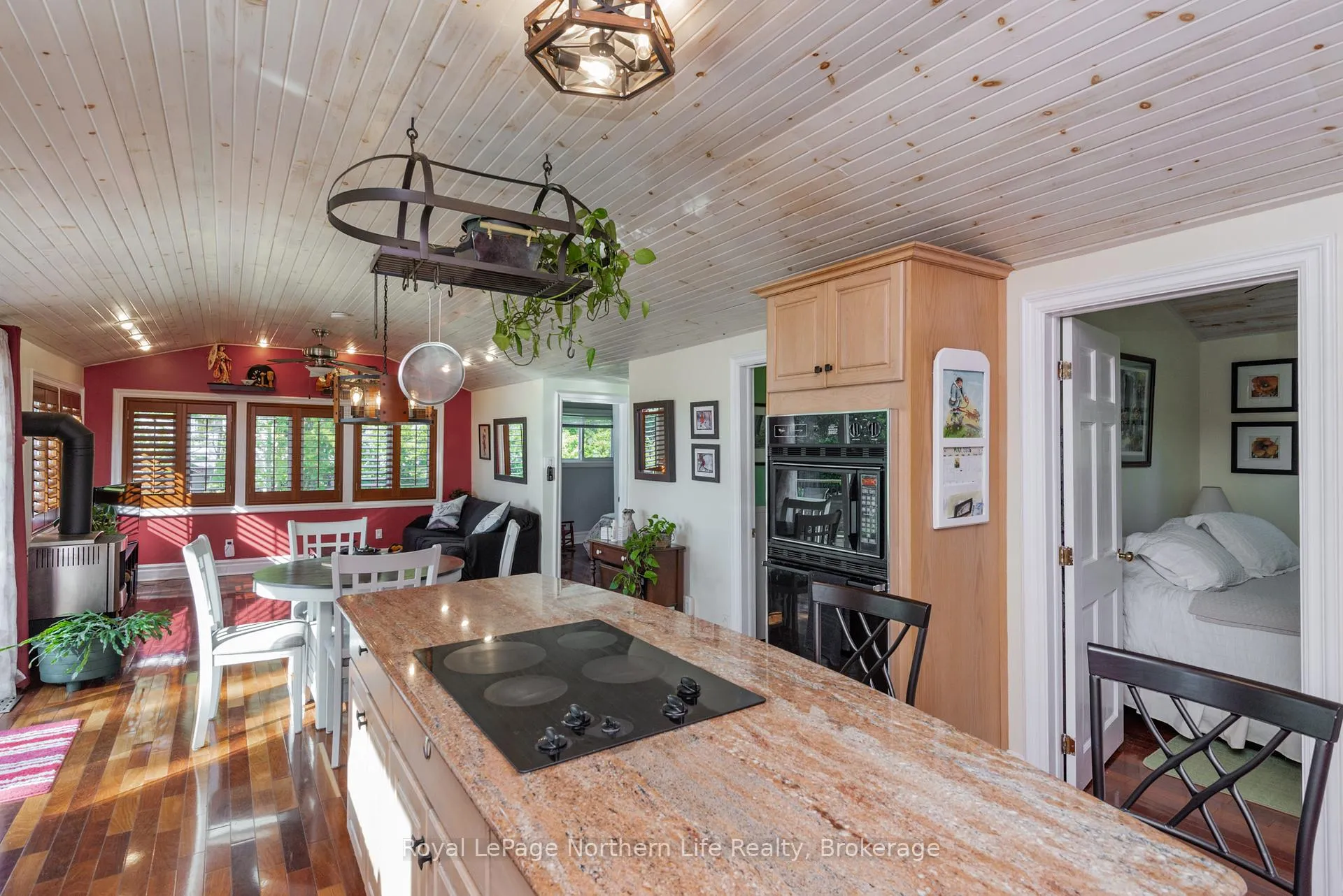 Photo 27 of 80 Islandview Lane, Chisholm — HOMEH