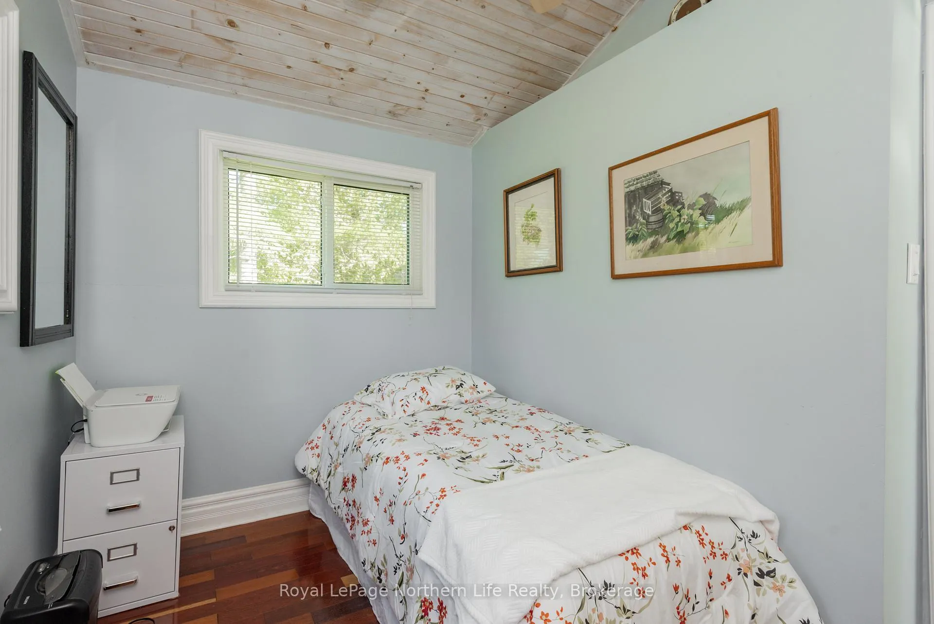 Photo 32 of 80 Islandview Lane, Chisholm — HOMEH