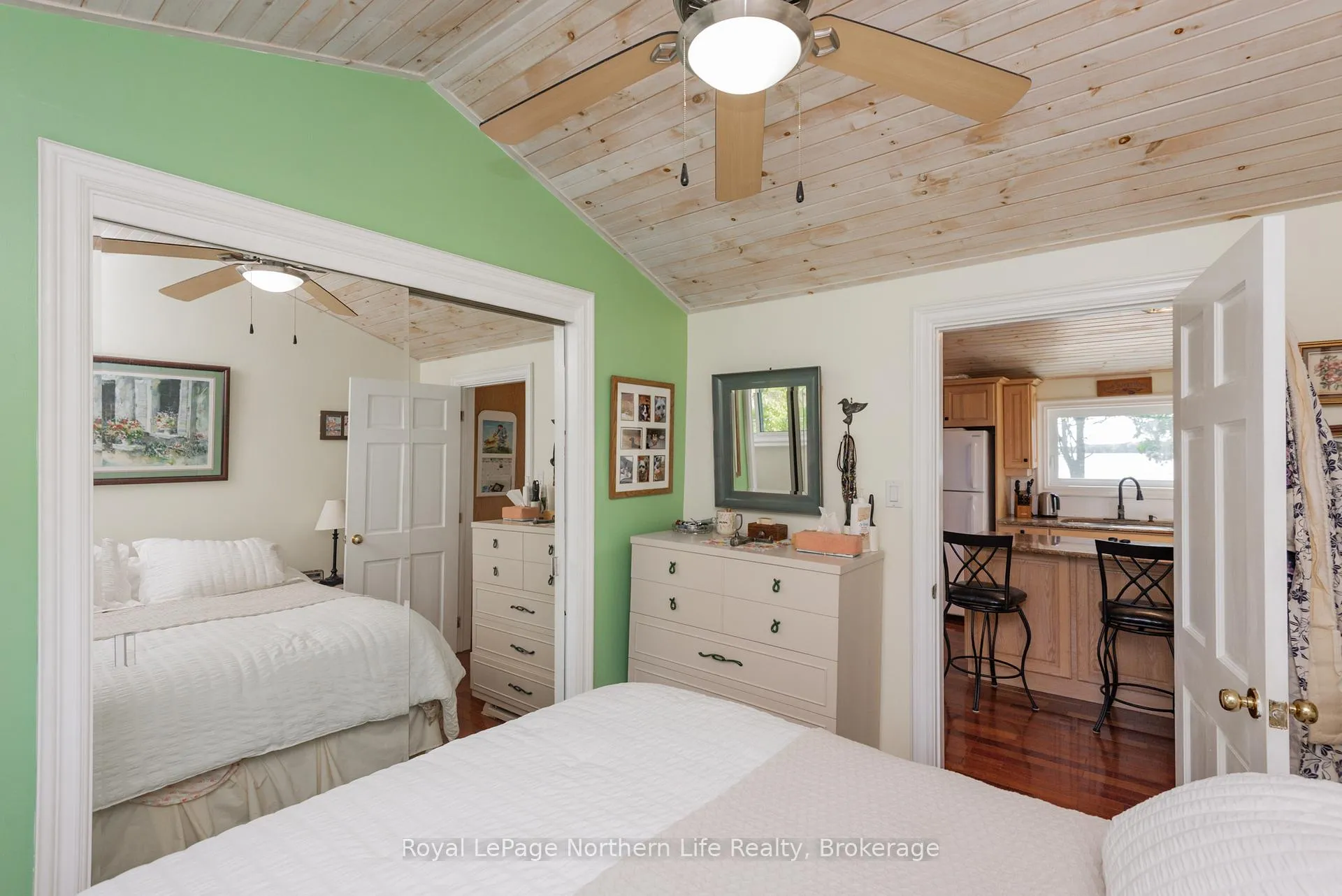 Photo 34 of 80 Islandview Lane, Chisholm — HOMEH