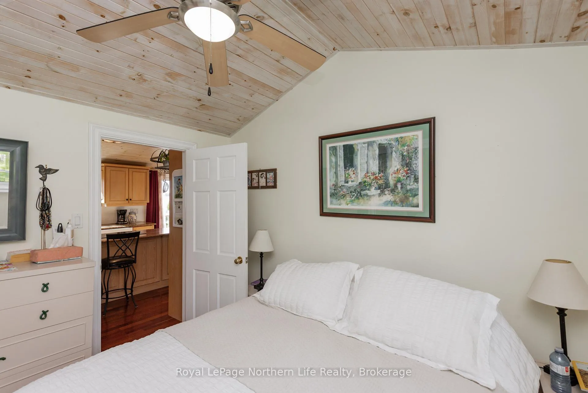 Photo 35 of 80 Islandview Lane, Chisholm — HOMEH