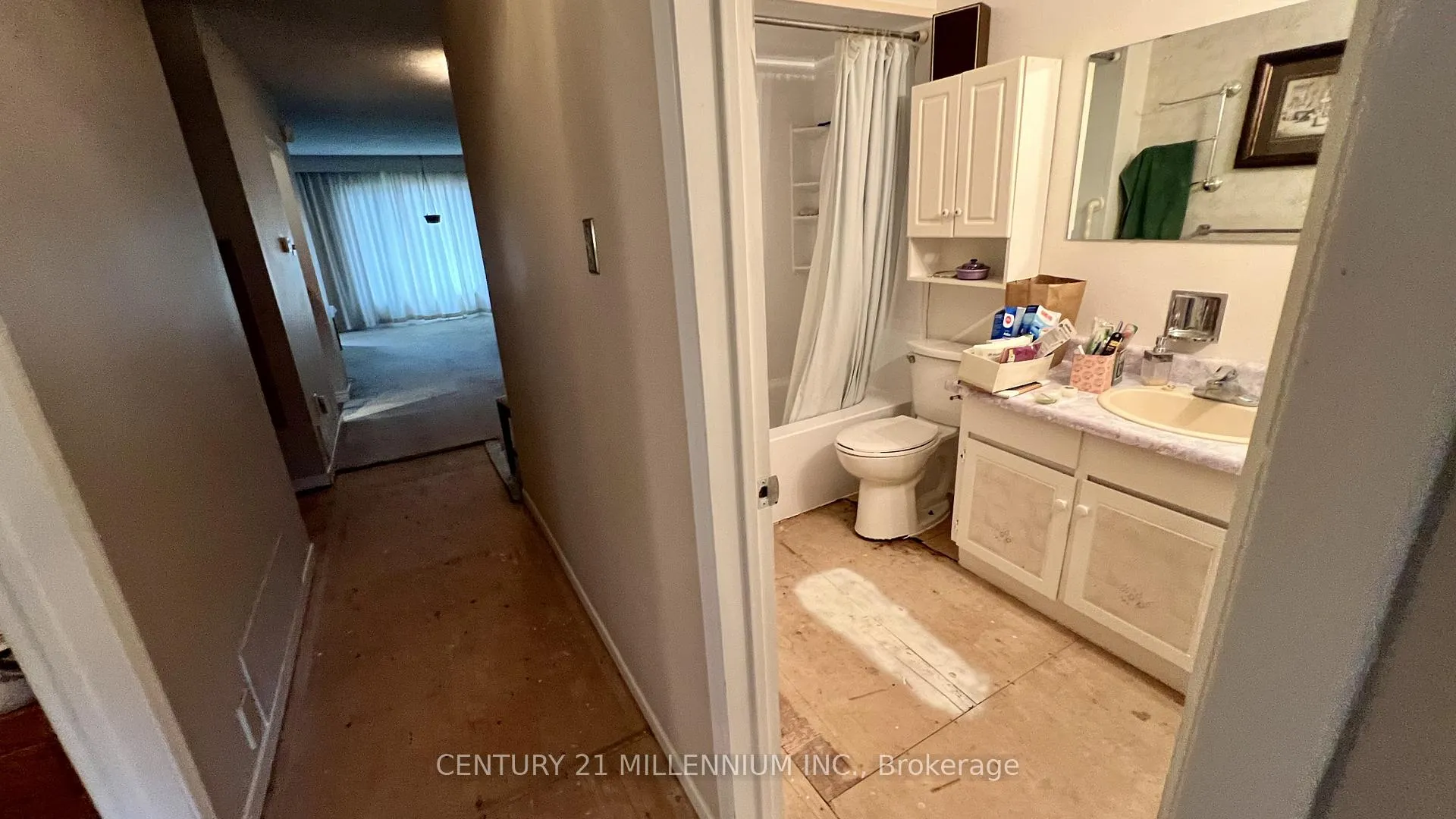 Photo 13 of 68 Burbank Crescent, Orangeville — HOMEH