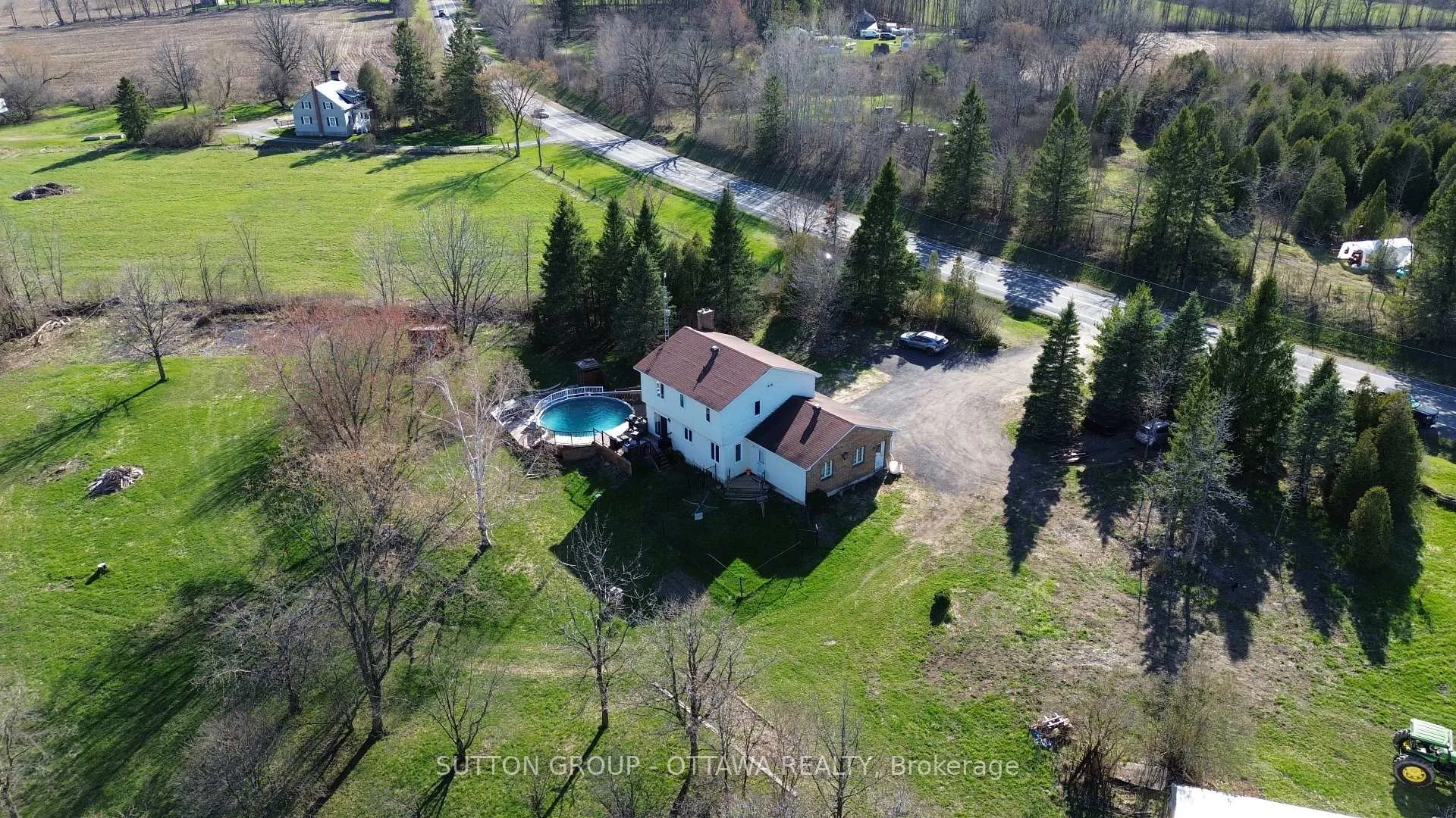 Photo 9 of 19408 County 18 Road, South Glengarry, South Glengarry (Charlottenburgh) Twp — HOMEH