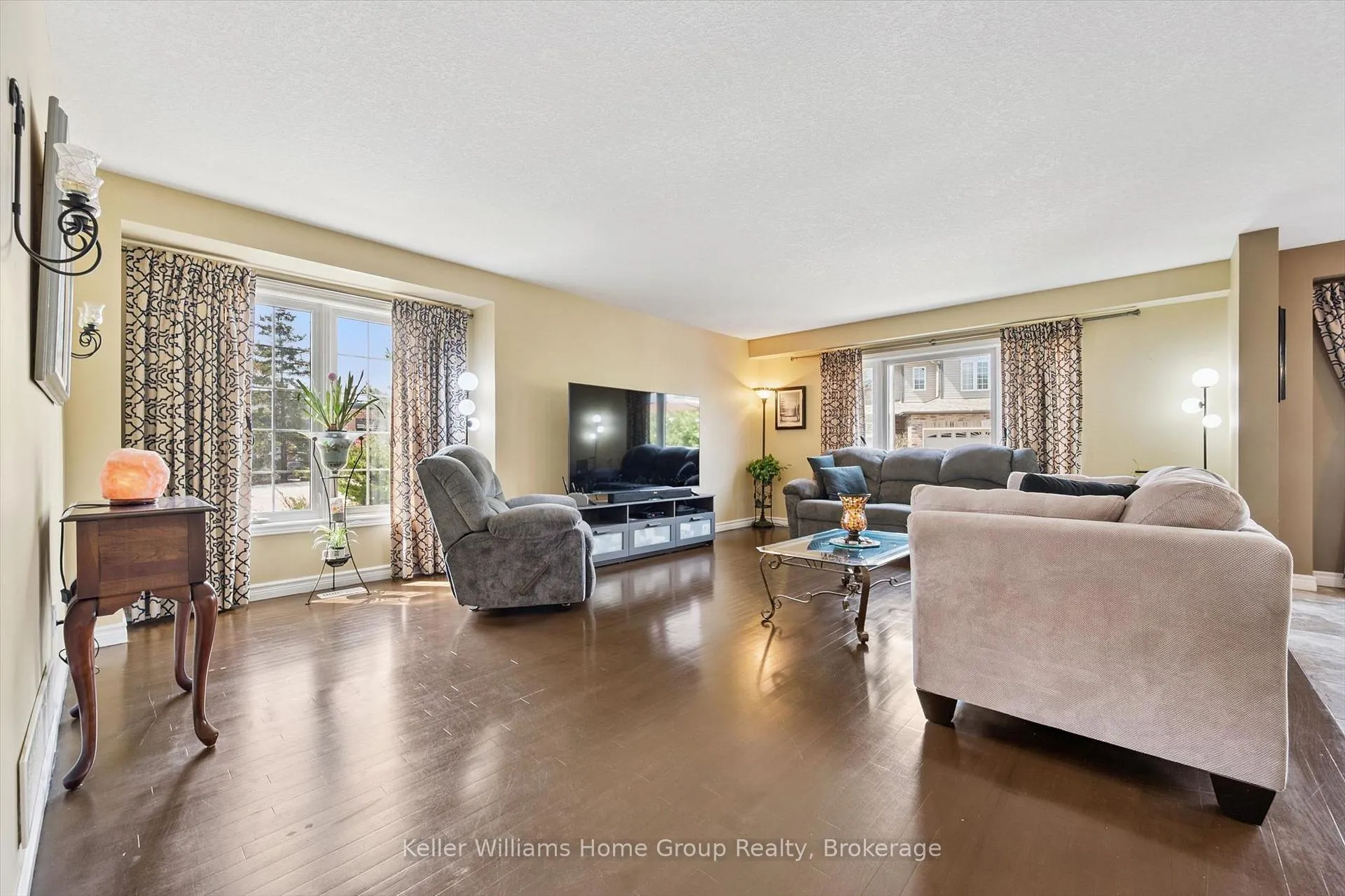 Photo 7 of Unit 16, 24 Lowes Road E, Guelph, Pineridge/Westminster Woods — HOMEH