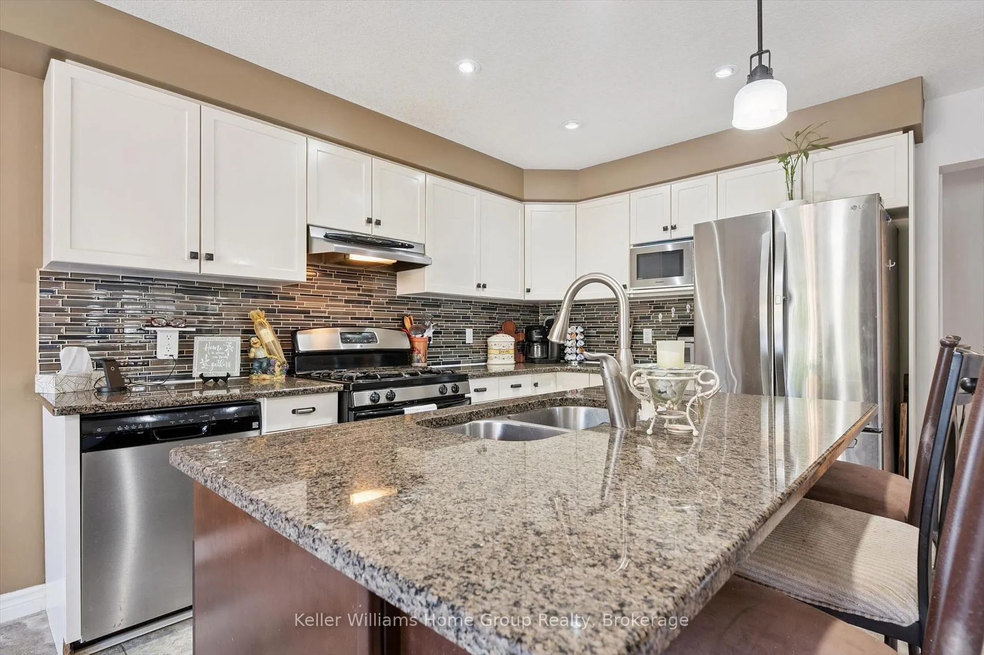 Photo 12 of Unit 16, 24 Lowes Road E, Guelph, Pineridge/Westminster Woods — HOMEH