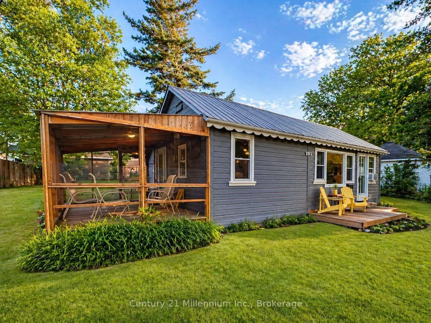 Photo 1 of 457 Mosley Street, Wasaga Beach — HOMEH