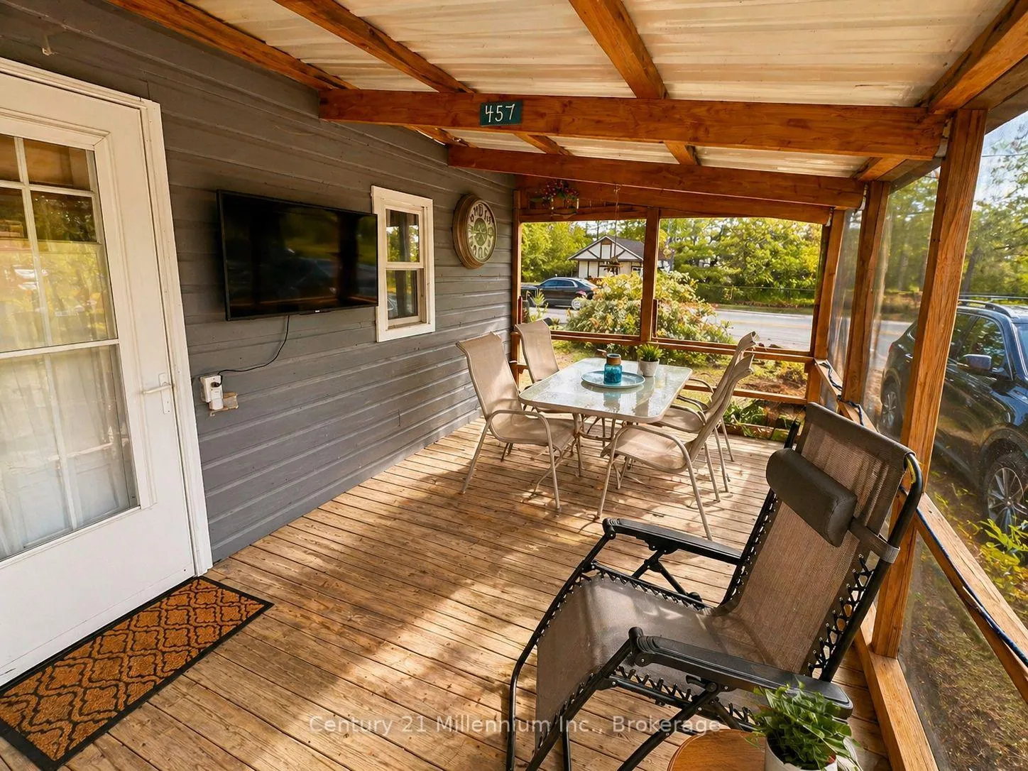 Photo 3 of 457 Mosley Street, Wasaga Beach — HOMEH