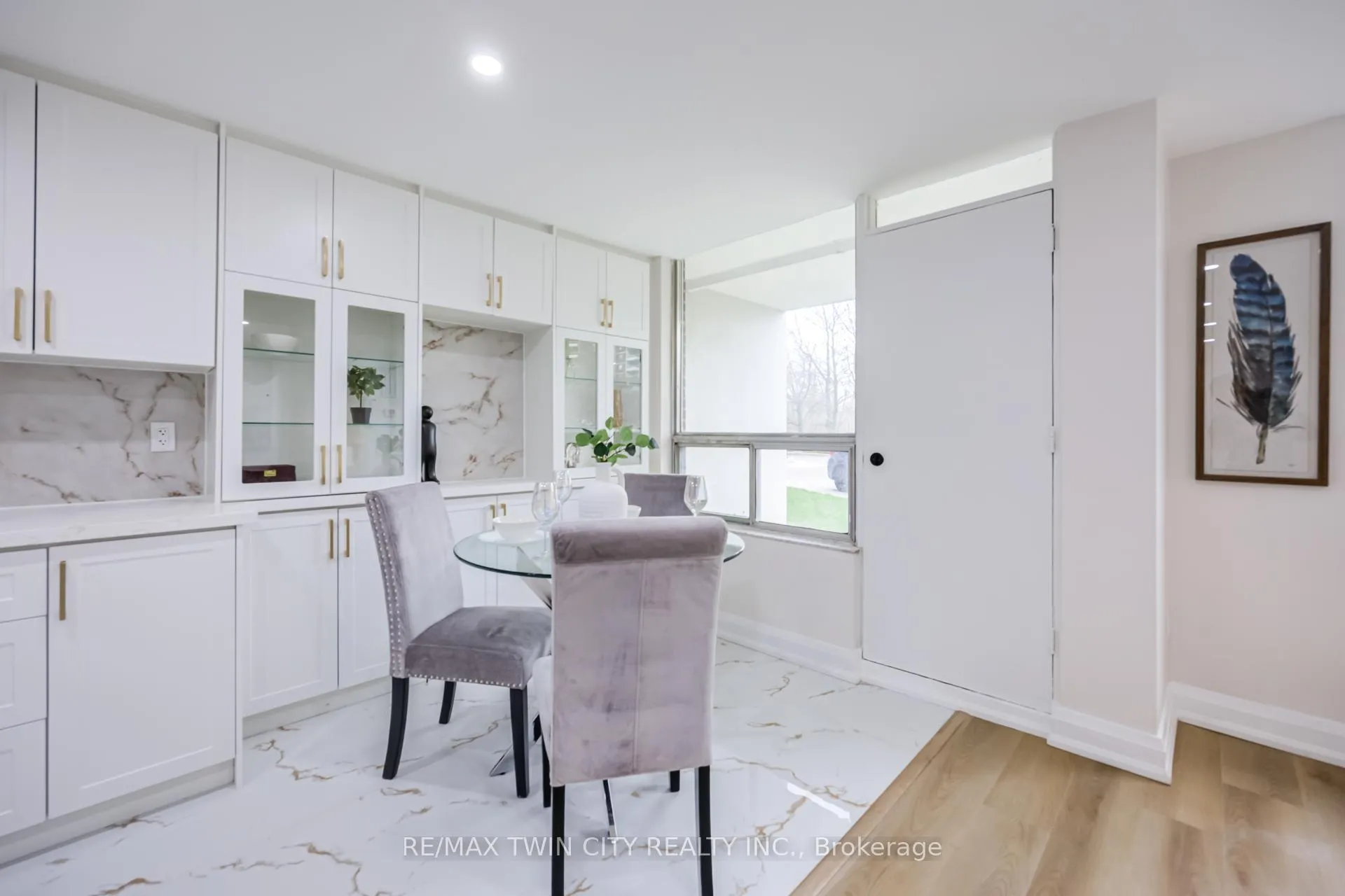 Photo 14 of Unit #304, 20 Edgecliff Golfway, Toronto, Flemingdon Park — HOMEH