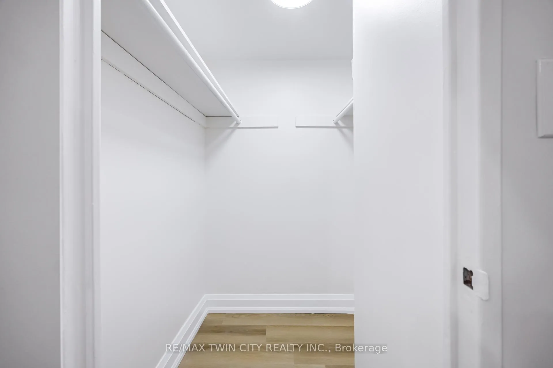Photo 31 of Unit #304, 20 Edgecliff Golfway, Toronto, Flemingdon Park — HOMEH