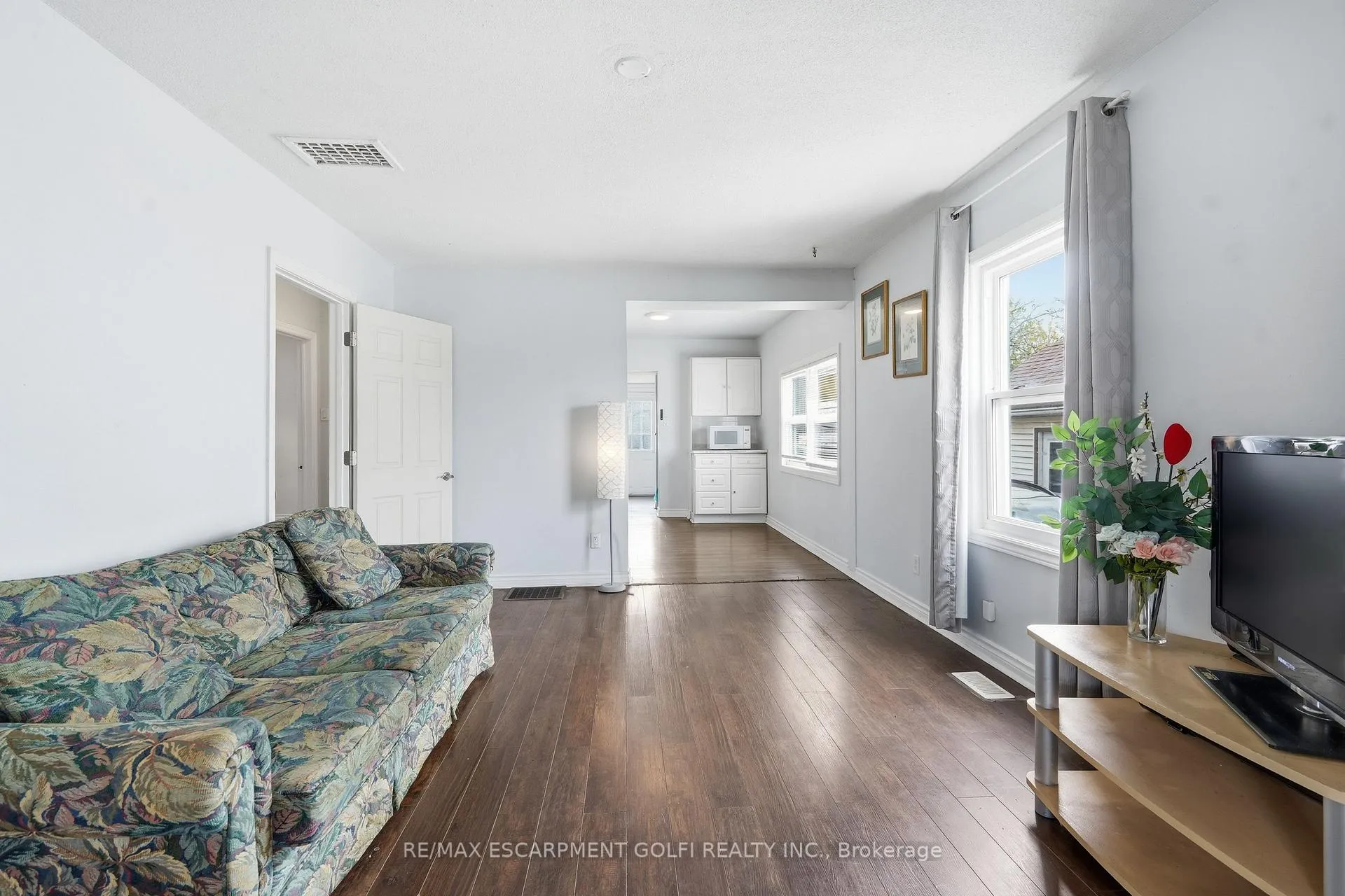 Photo 4 of 5432 Mcrae Street, Niagara Falls, Cherrywood — HOMEH