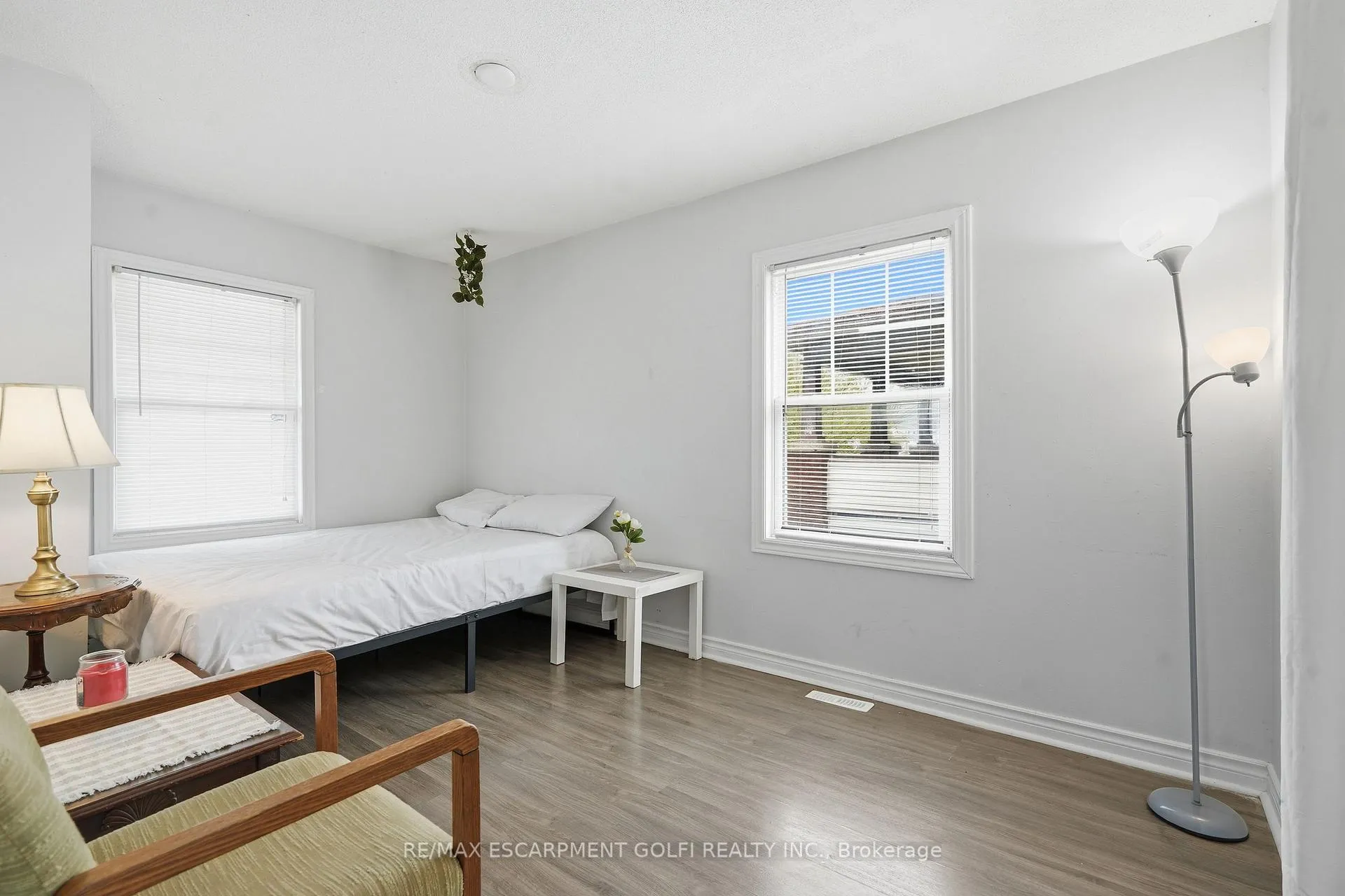 Photo 8 of 5432 Mcrae Street, Niagara Falls, Cherrywood — HOMEH