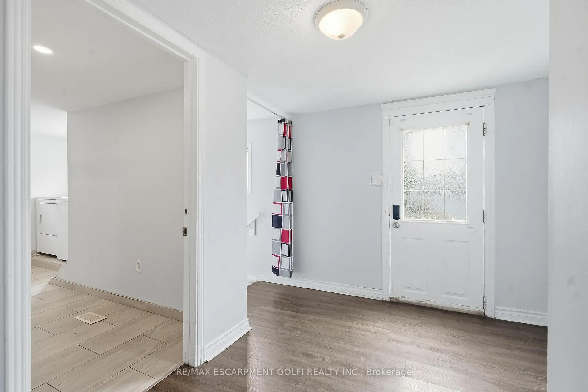 Photo 13 of 5432 Mcrae Street, Niagara Falls, Cherrywood — HOMEH