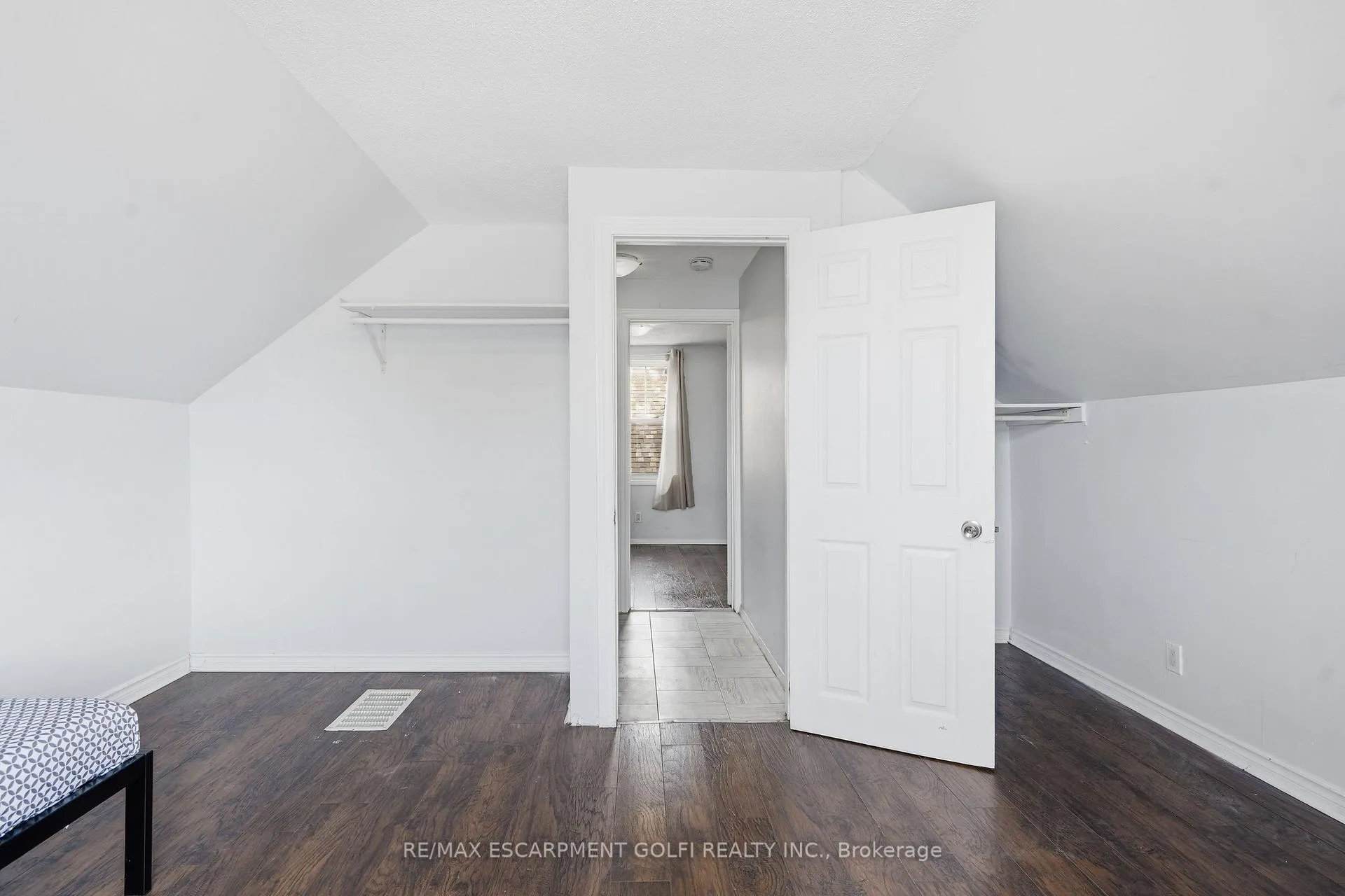 Photo 18 of 5432 Mcrae Street, Niagara Falls, Cherrywood — HOMEH