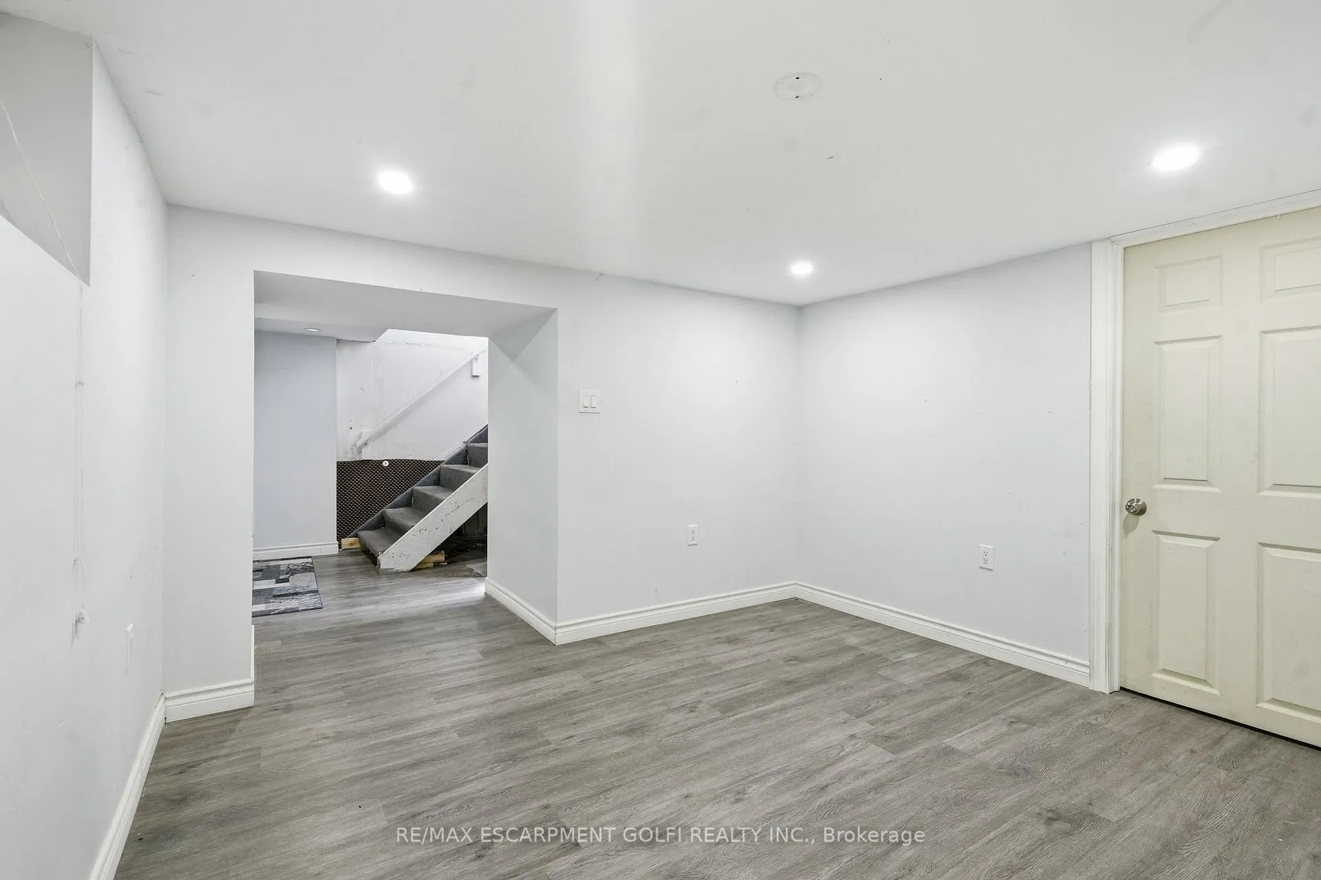 Photo 23 of 5432 Mcrae Street, Niagara Falls, Cherrywood — HOMEH