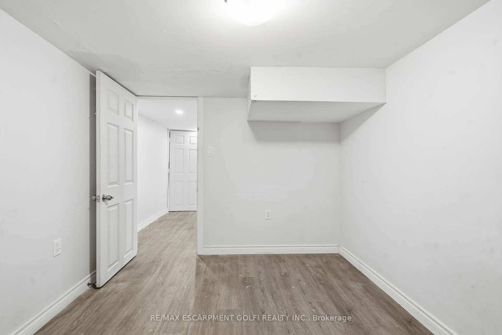 Photo 25 of 5432 Mcrae Street, Niagara Falls, Cherrywood — HOMEH