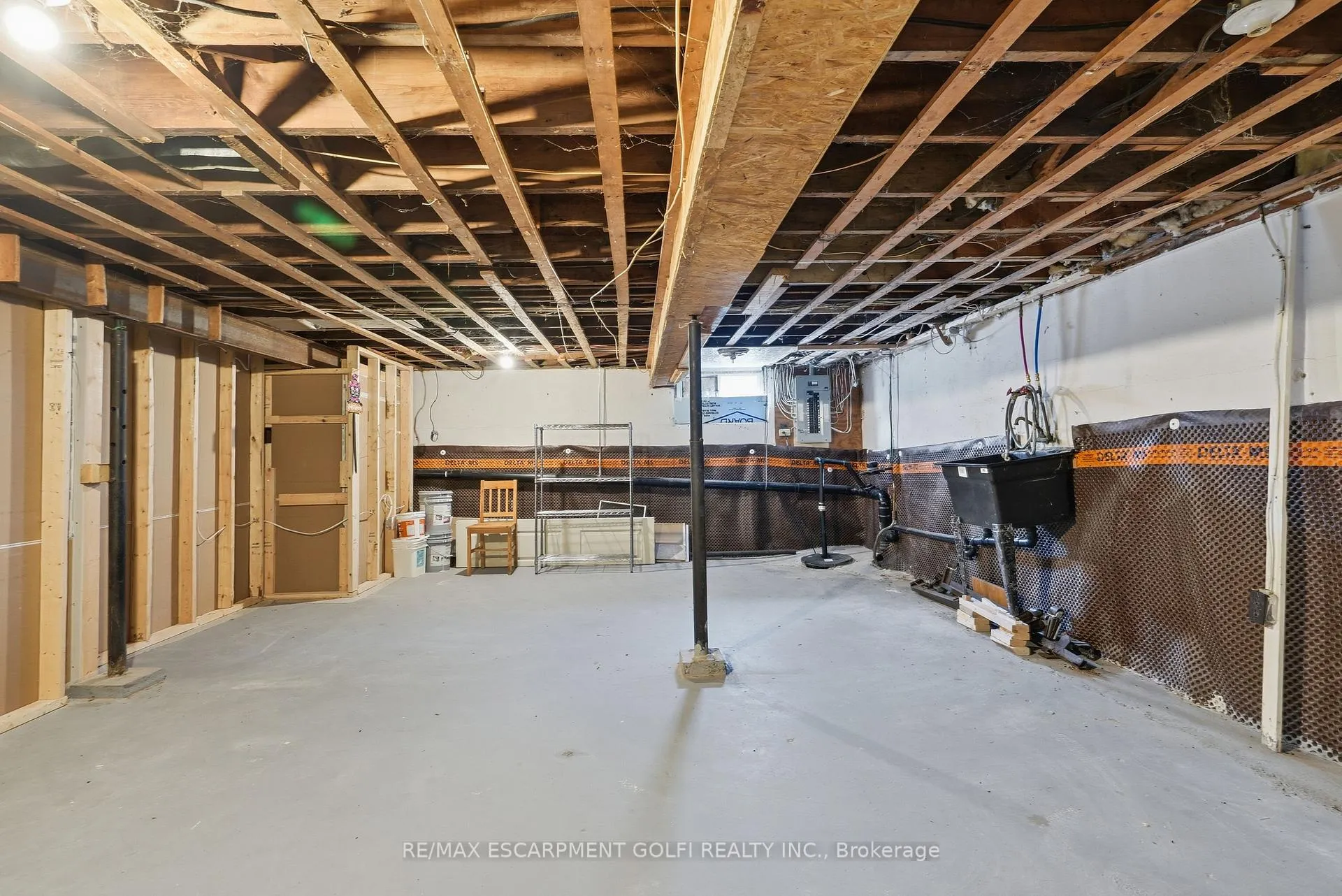 Photo 26 of 5432 Mcrae Street, Niagara Falls, Cherrywood — HOMEH