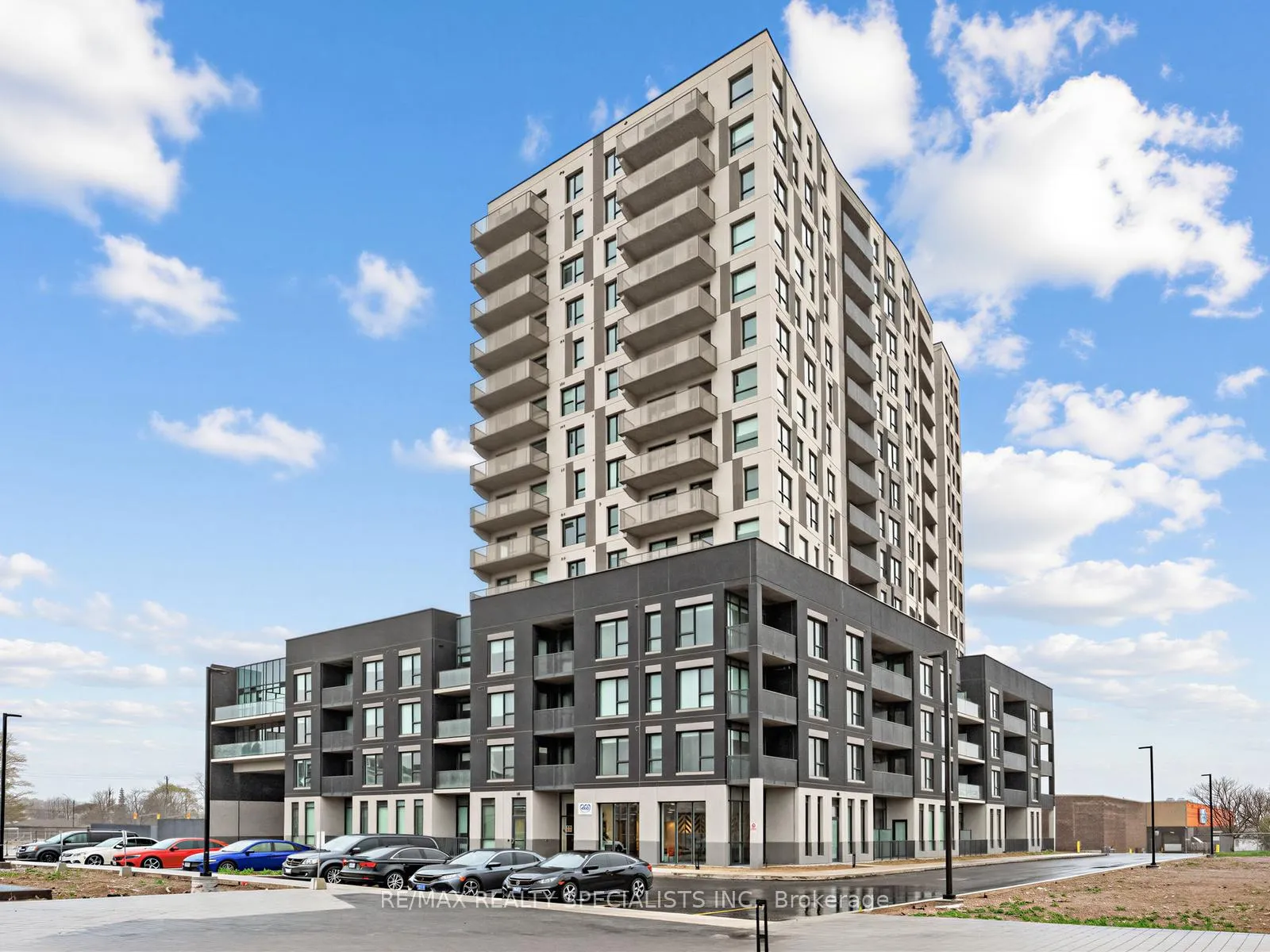 Photo 1 of 1333 Weber Street E, Kitchener — HOMEH