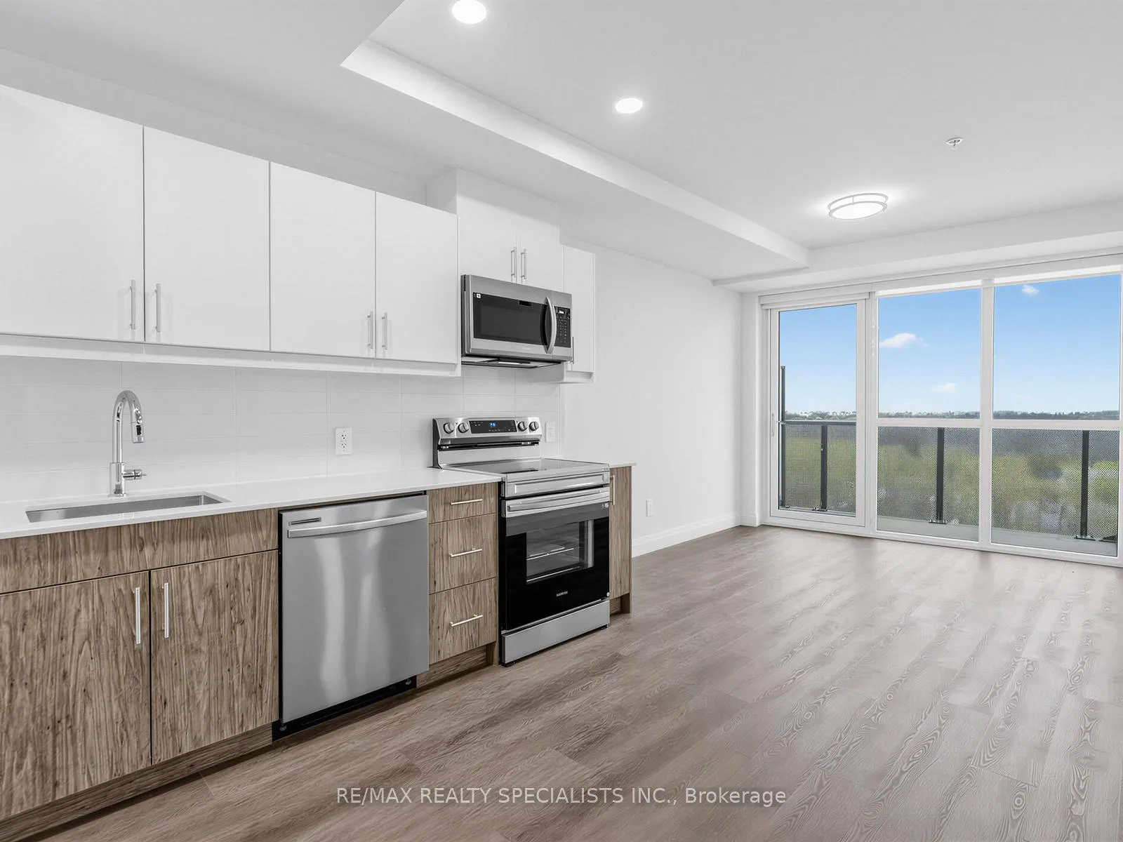 Photo 13 of 1333 Weber Street E, Kitchener — HOMEH