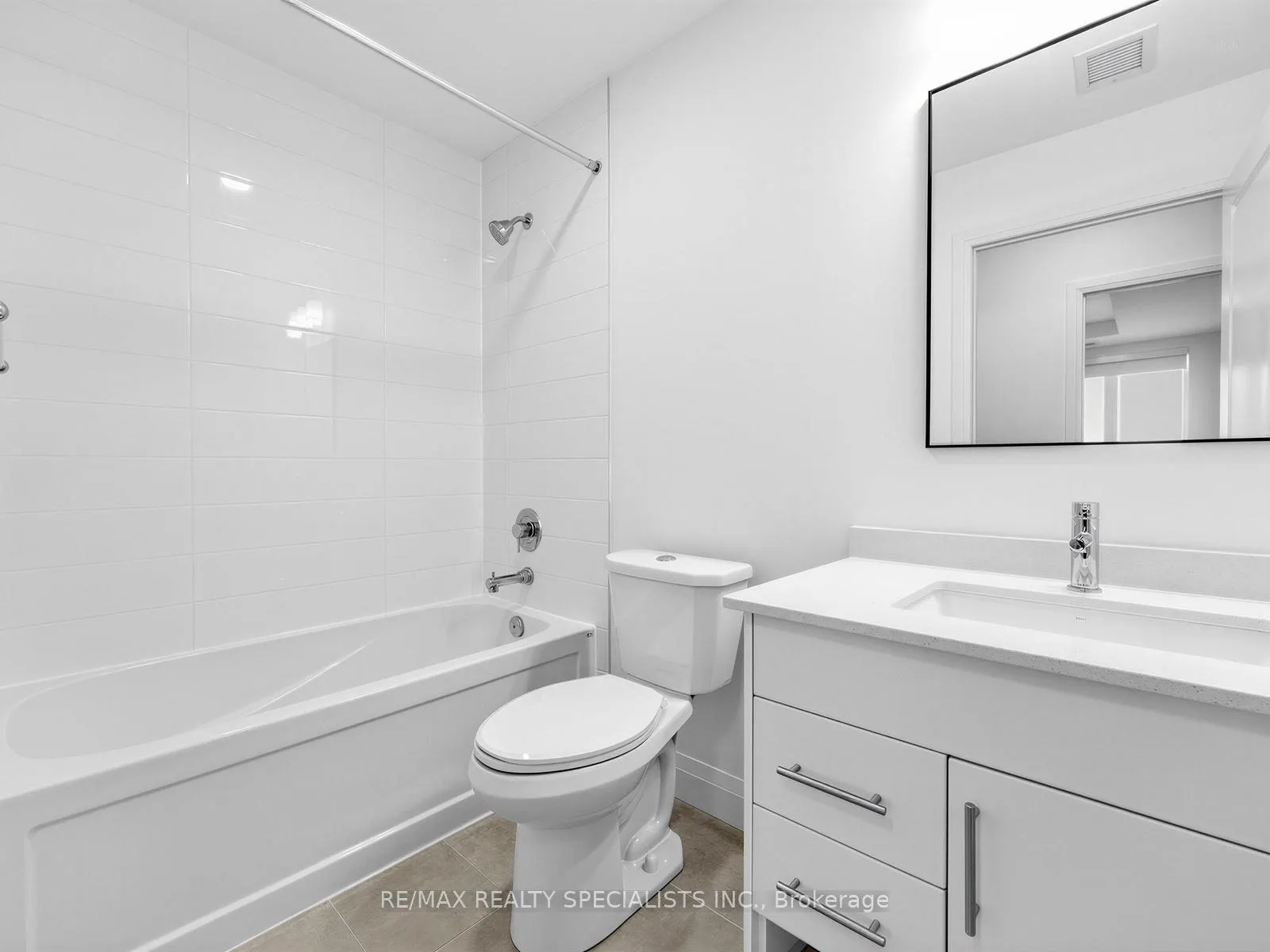 Photo 24 of 1333 Weber Street E, Kitchener — HOMEH