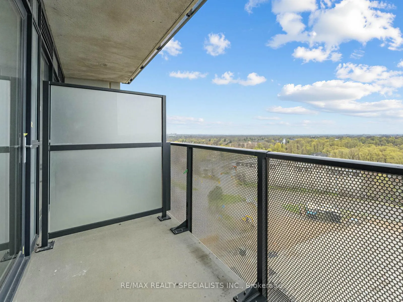 Photo 27 of 1333 Weber Street E, Kitchener — HOMEH