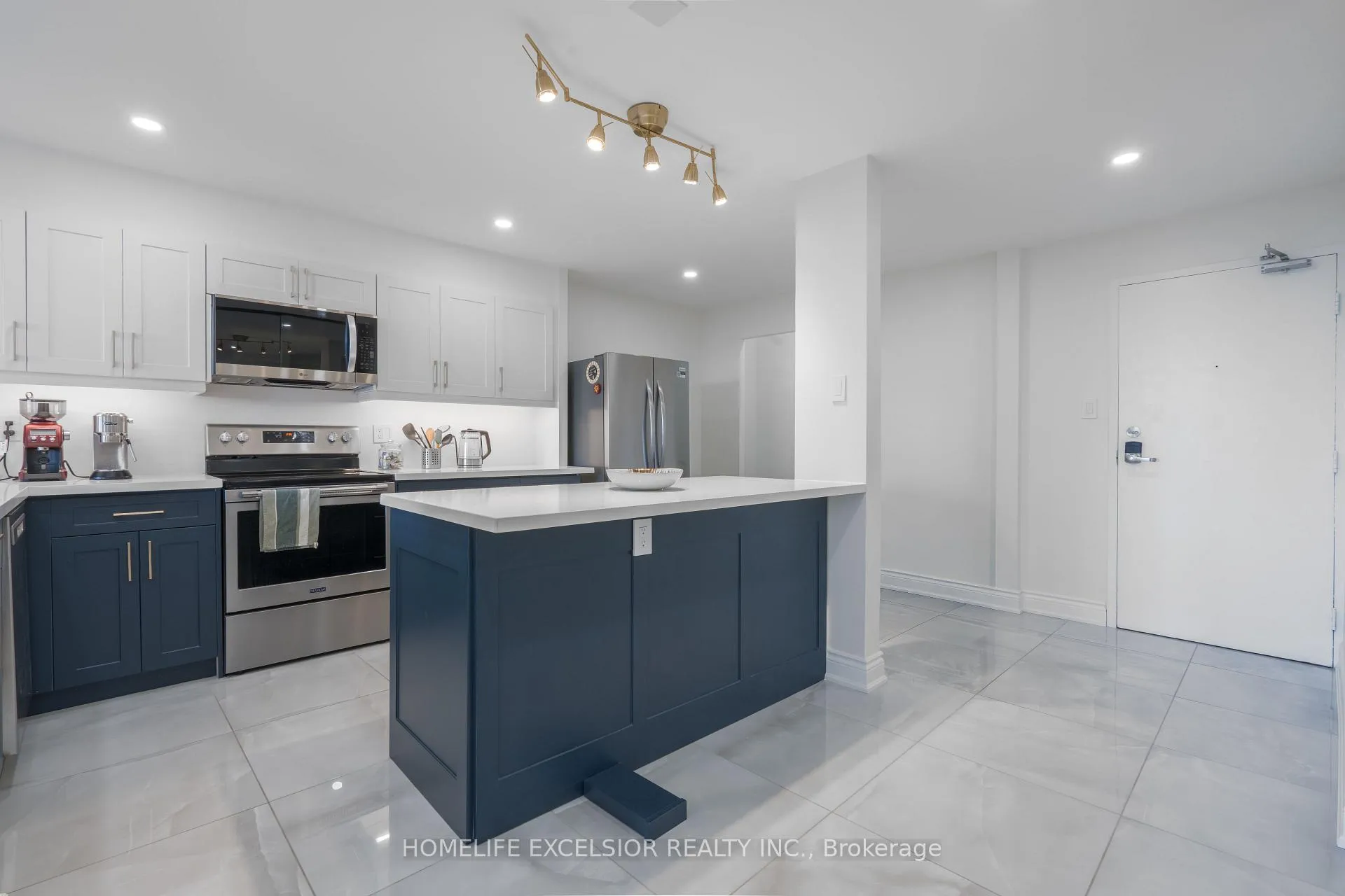 Photo 3 of Unit 612, 236 Albion Road, Etobicoke, Elms-Old Rexdale — HOMEH