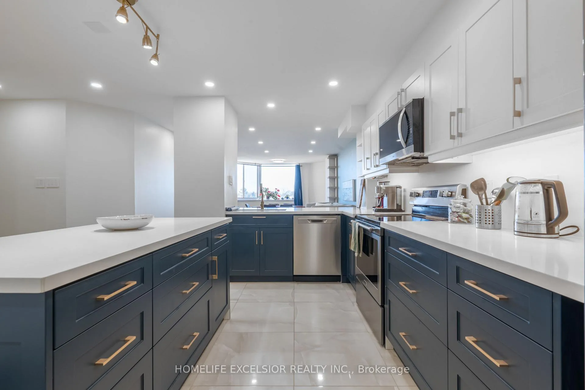 Photo 5 of Unit 612, 236 Albion Road, Etobicoke, Elms-Old Rexdale — HOMEH