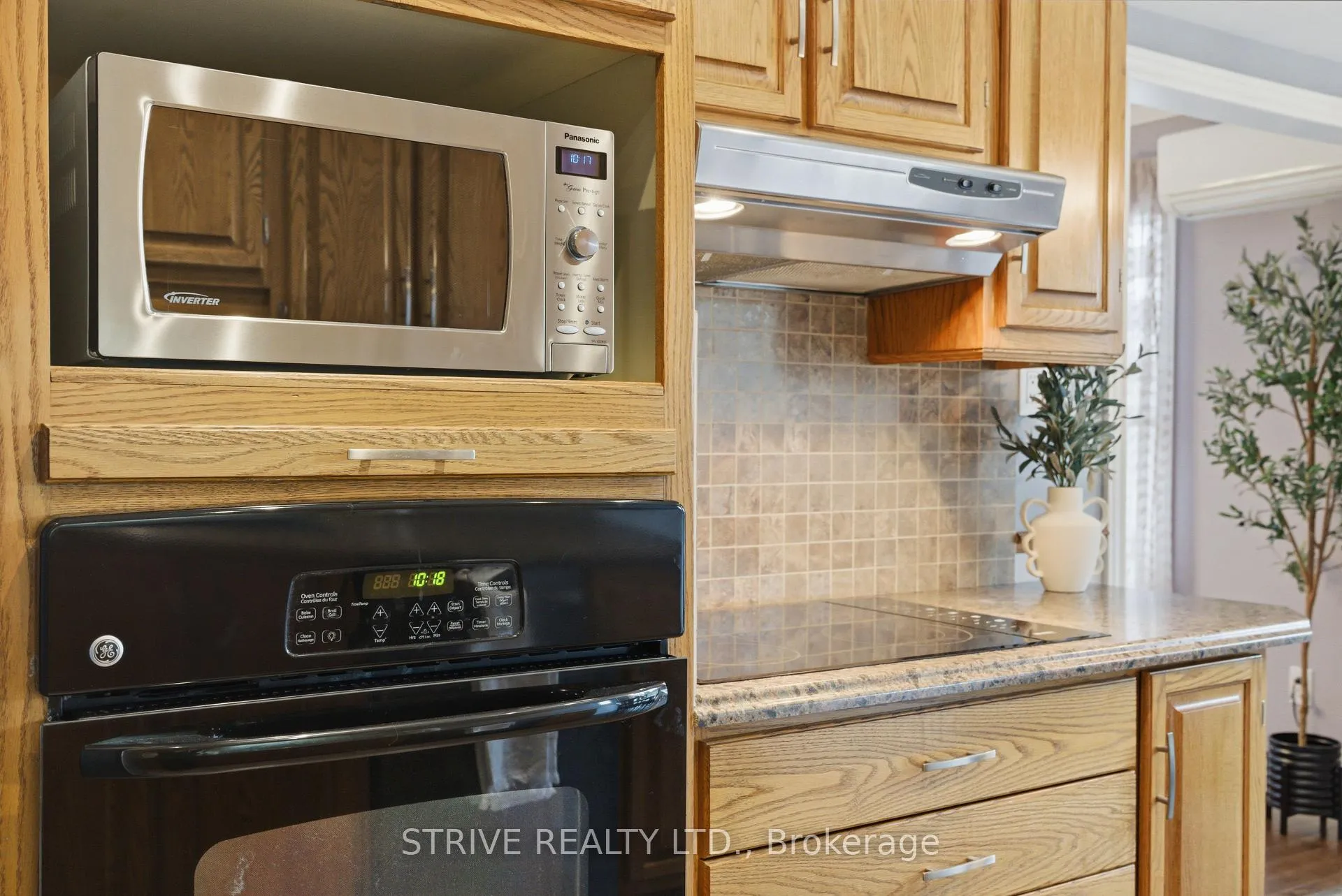 Photo 14 of 505 Salisbury Street, Oshawa, Vanier — HOMEH
