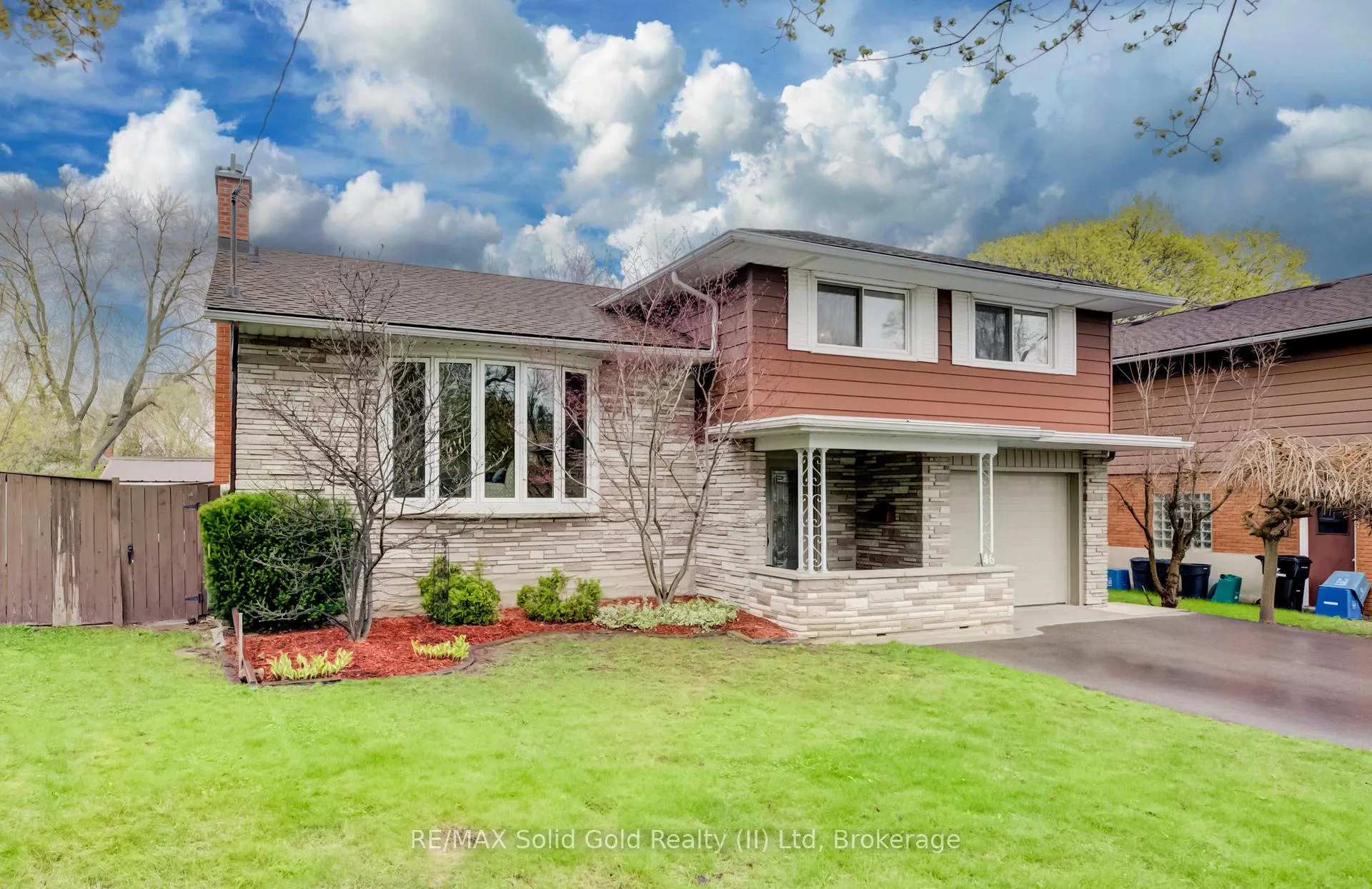 Photo 3 of 46 Peachwood Court, Kitchener — HOMEH