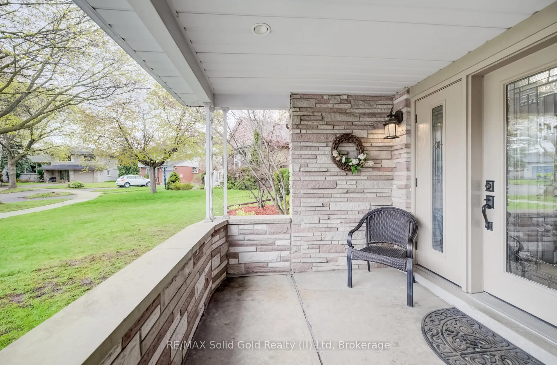 Photo 5 of 46 Peachwood Court, Kitchener — HOMEH