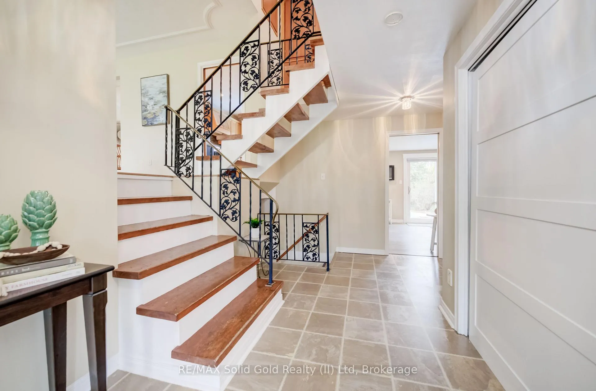 Photo 7 of 46 Peachwood Court, Kitchener — HOMEH
