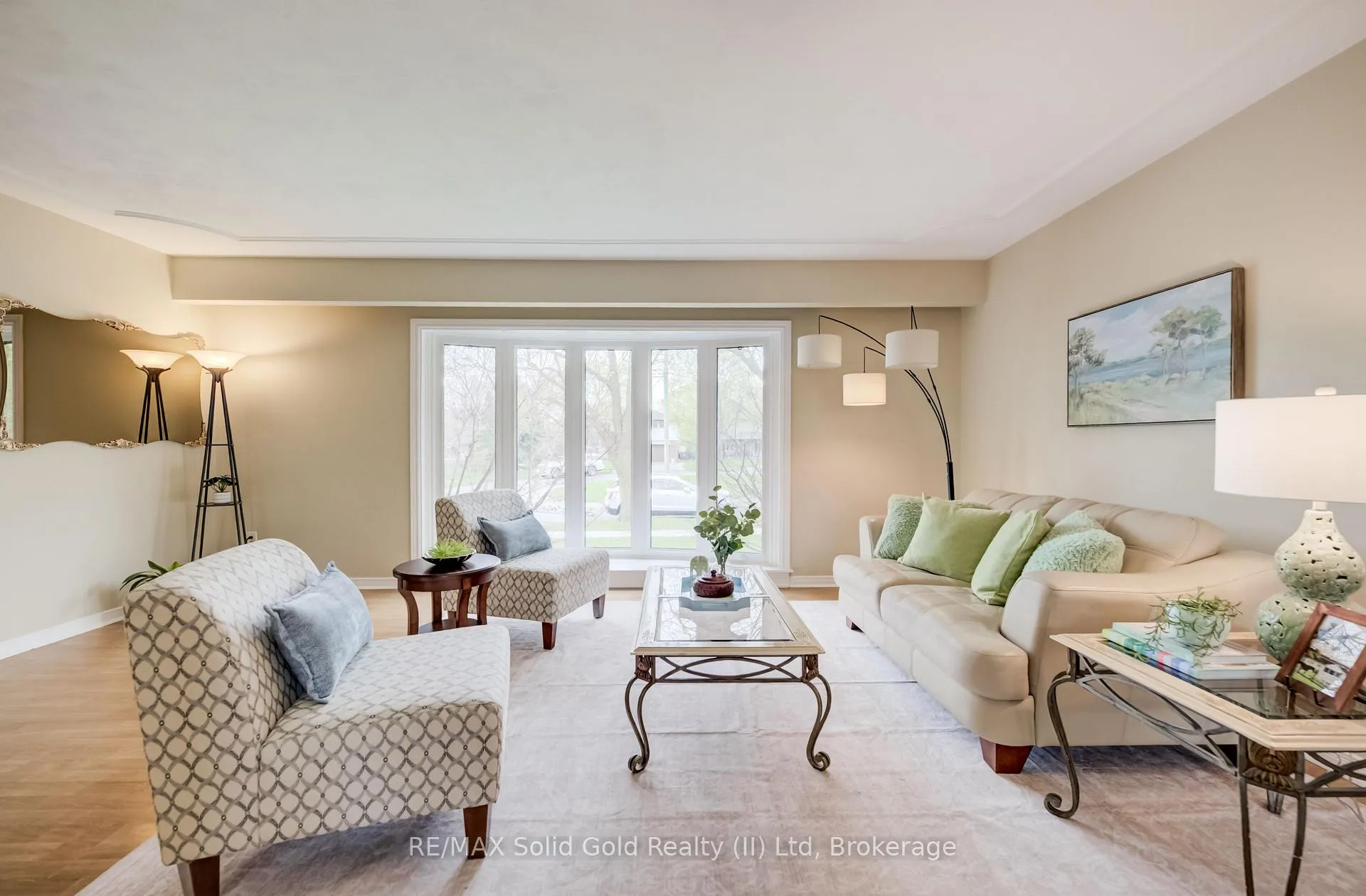 Photo 11 of 46 Peachwood Court, Kitchener — HOMEH