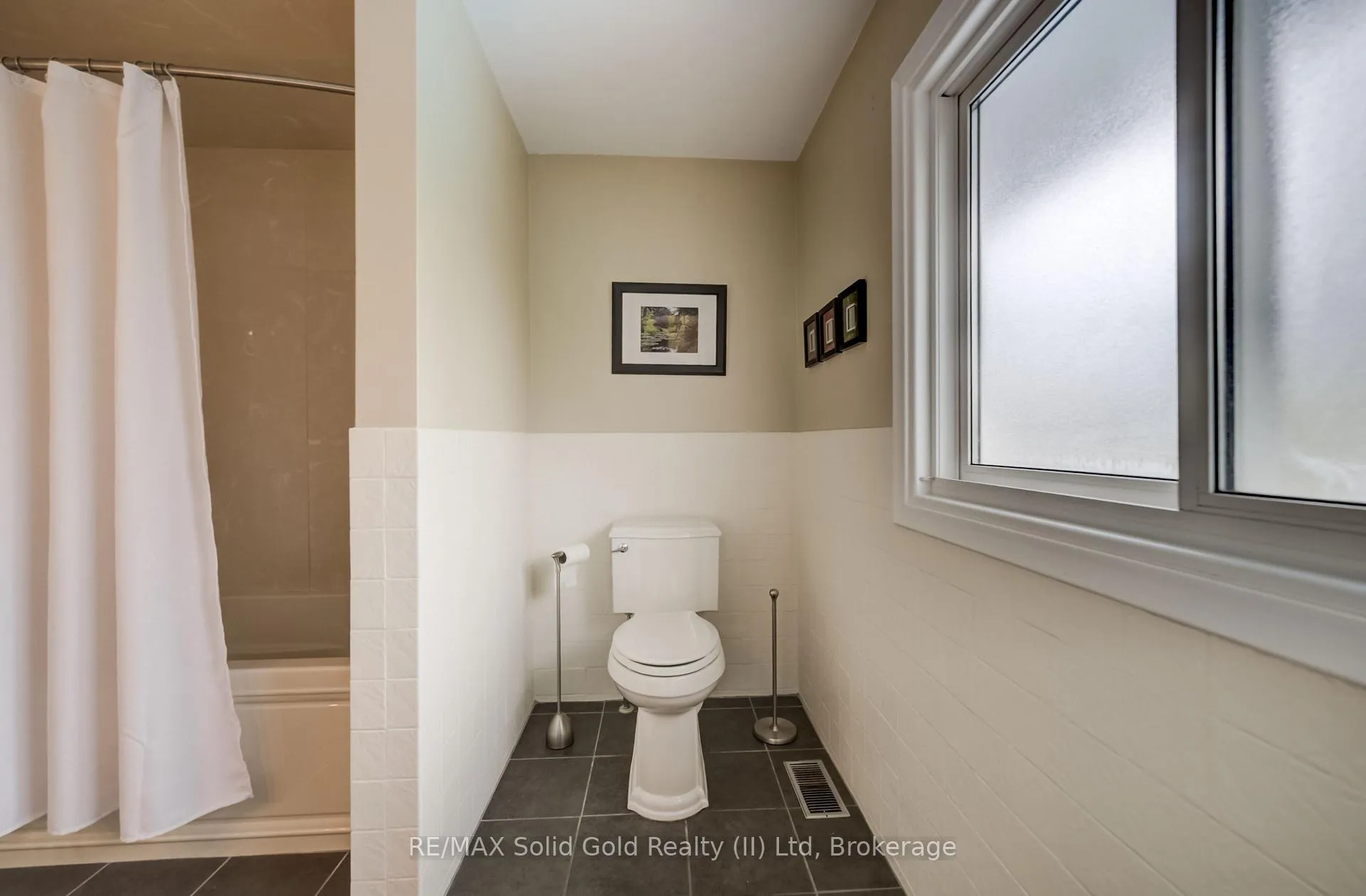 Photo 26 of 46 Peachwood Court, Kitchener — HOMEH