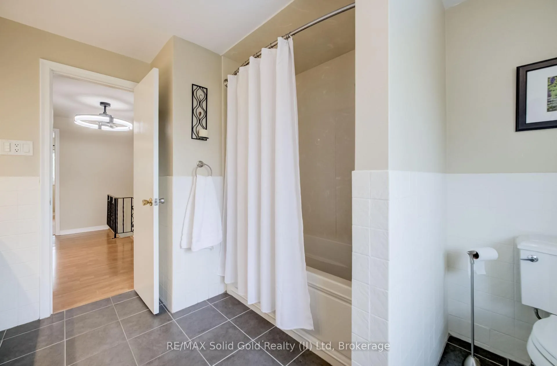 Photo 29 of 46 Peachwood Court, Kitchener — HOMEH