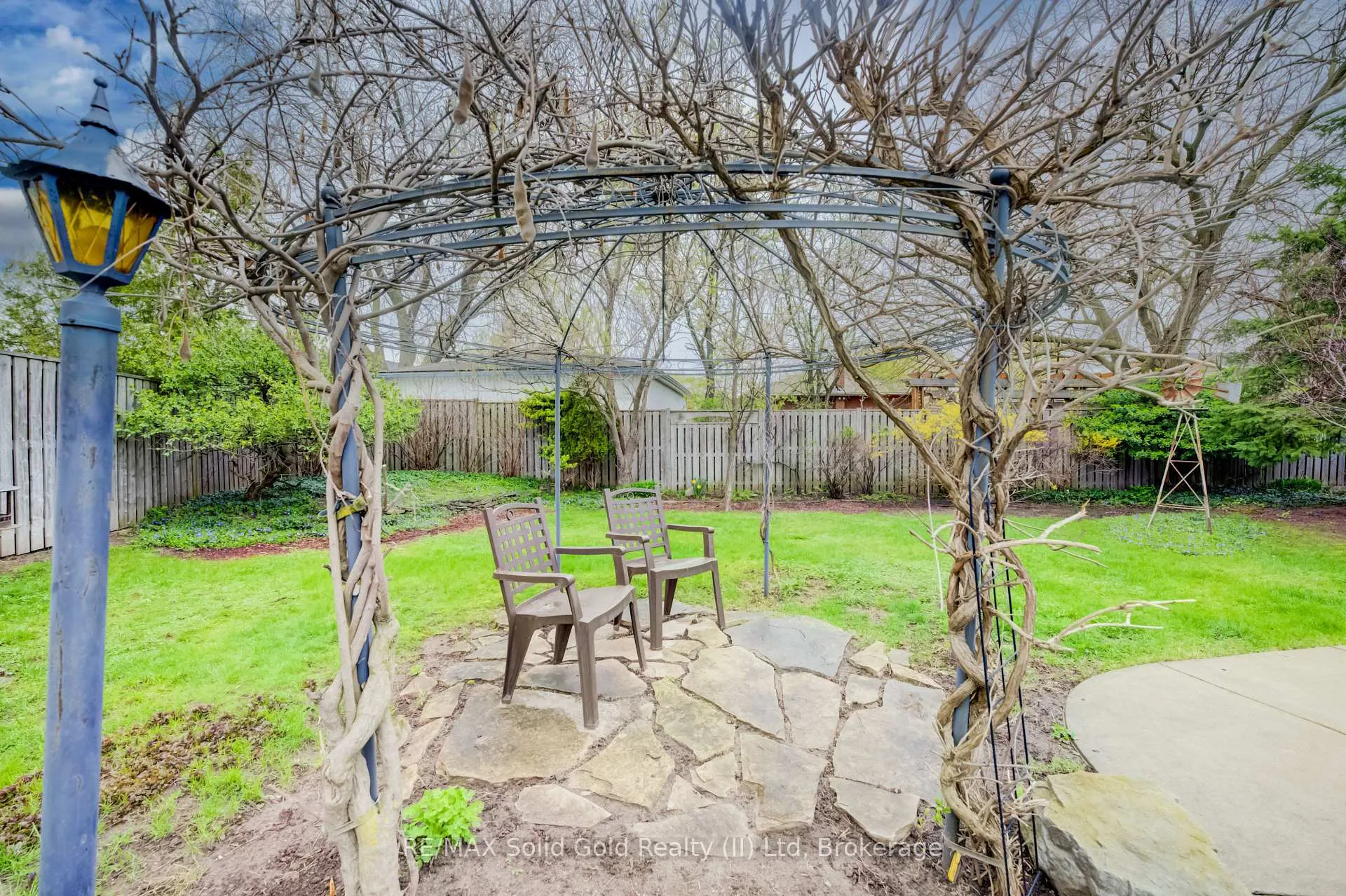 Photo 42 of 46 Peachwood Court, Kitchener — HOMEH