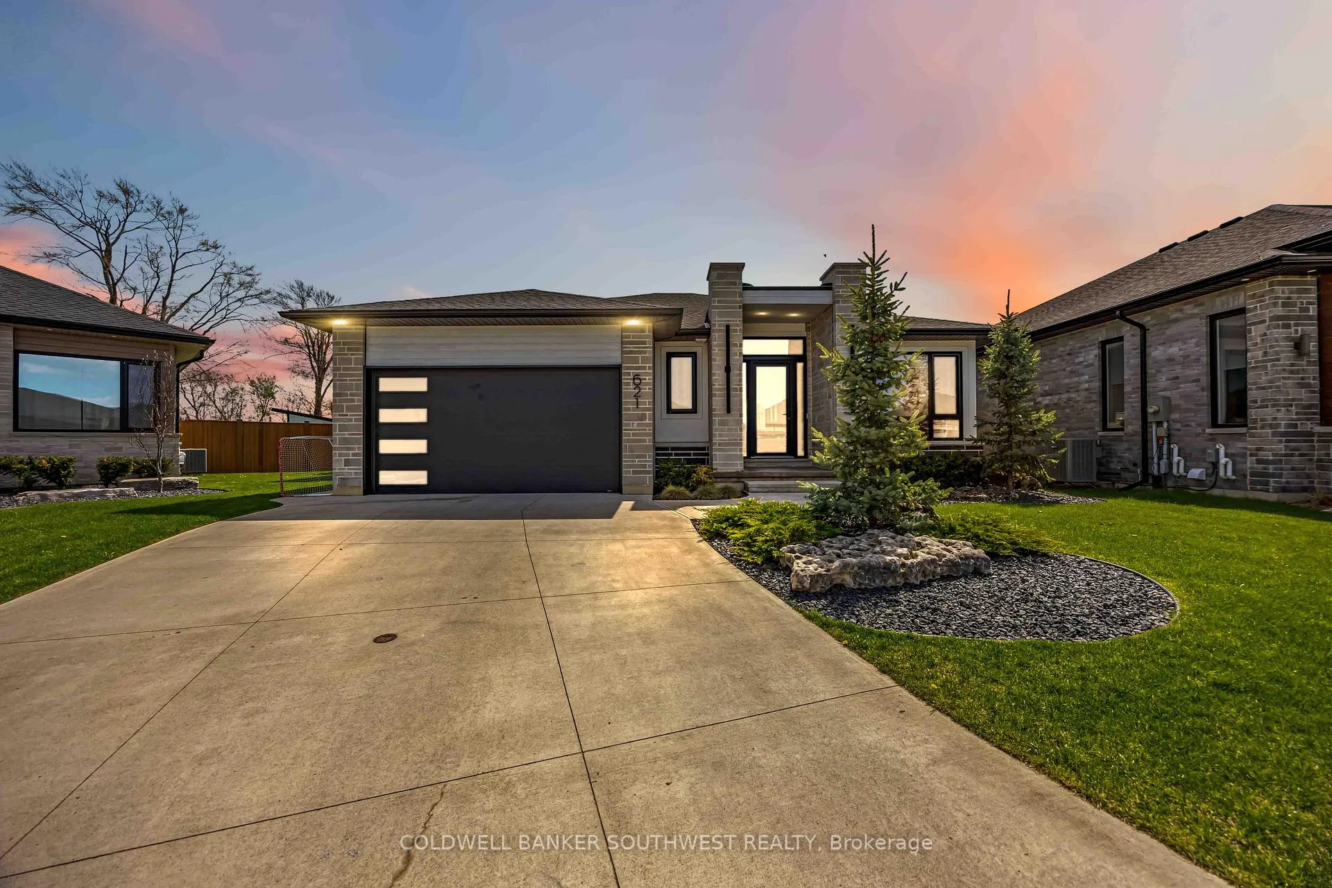 Photo 4 of 621 Mead Court, Sarnia — HOMEH