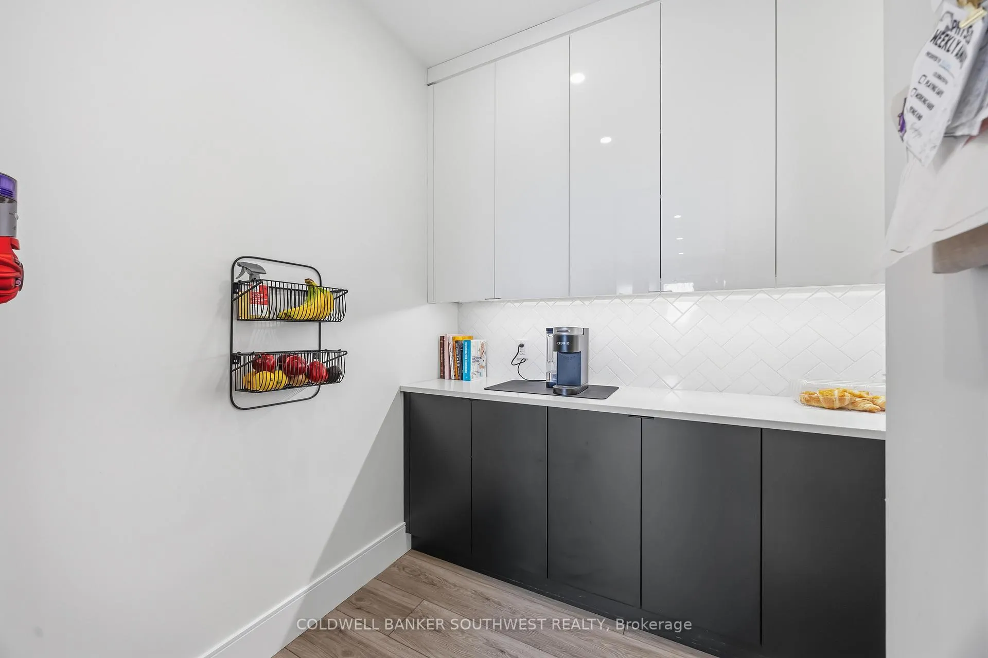 Photo 15 of 621 Mead Court, Sarnia — HOMEH
