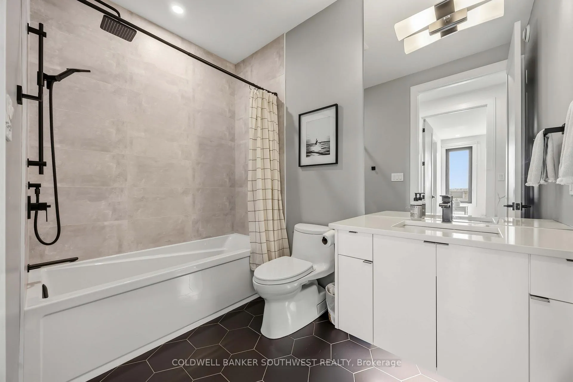 Photo 19 of 621 Mead Court, Sarnia — HOMEH