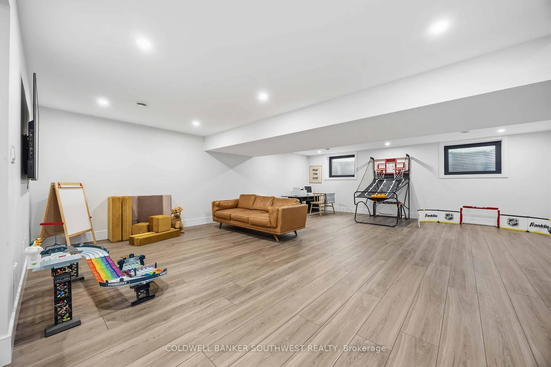 Photo 30 of 621 Mead Court, Sarnia — HOMEH