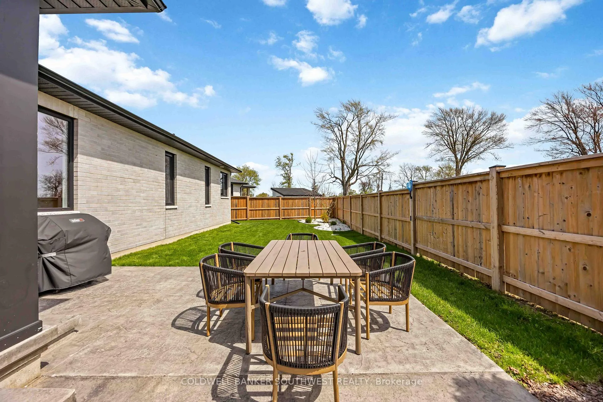 Photo 42 of 621 Mead Court, Sarnia — HOMEH