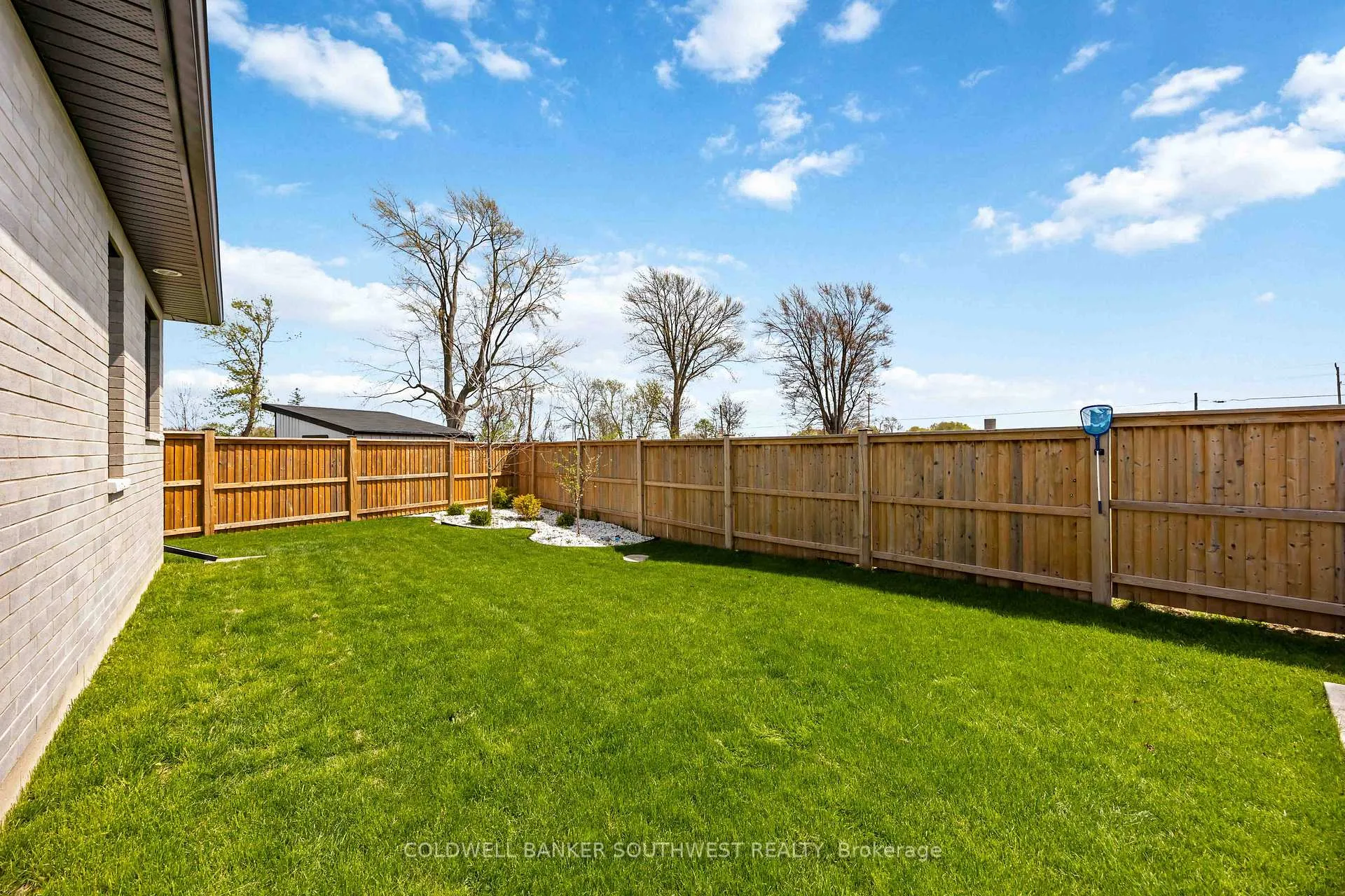 Photo 46 of 621 Mead Court, Sarnia — HOMEH