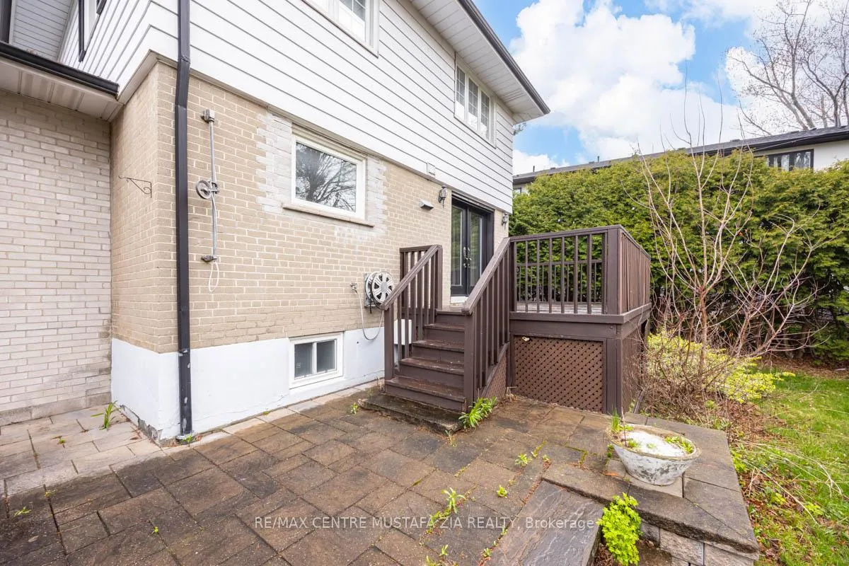Photo 36 of 561 Wingrove Crescent, Oakville, West — HOMEH
