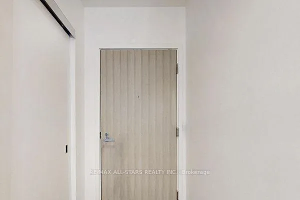 Photo 4 of 5 soudan Avenue, Toronto, Mount Pleasant West — HOMEH